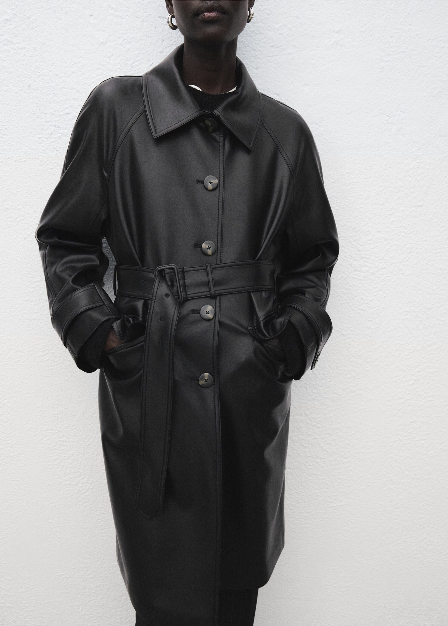 Long leather-effect trench coat with belt - Details of the article 6