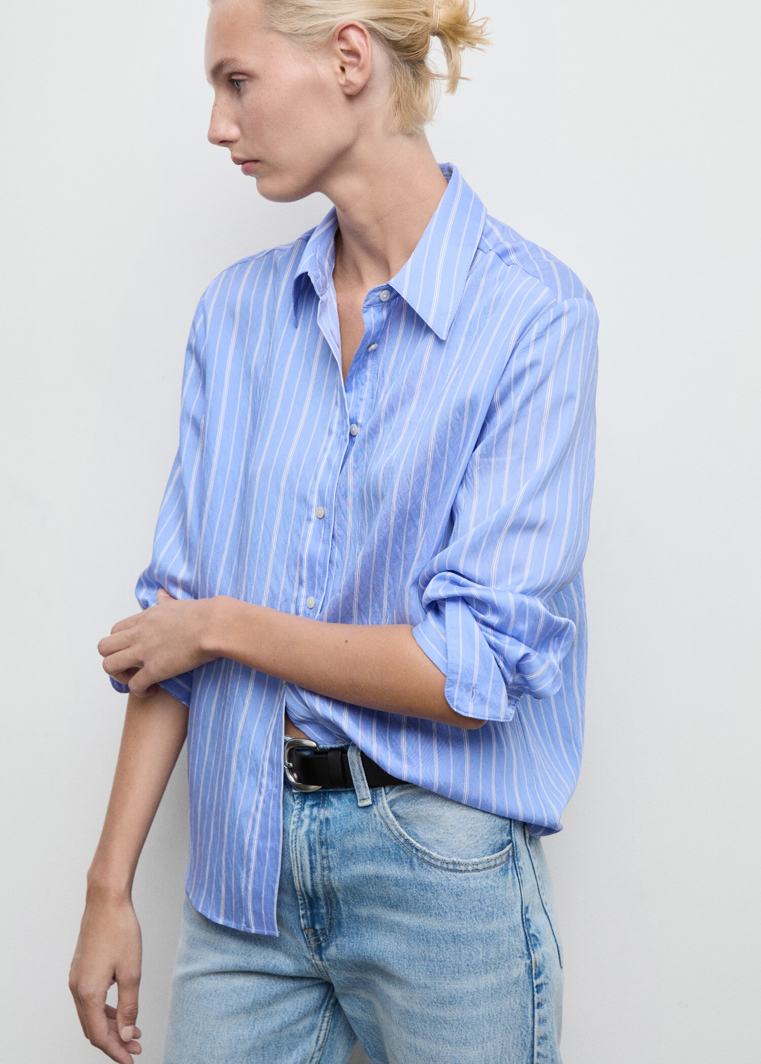 Camisa recta rayas - Plano medio