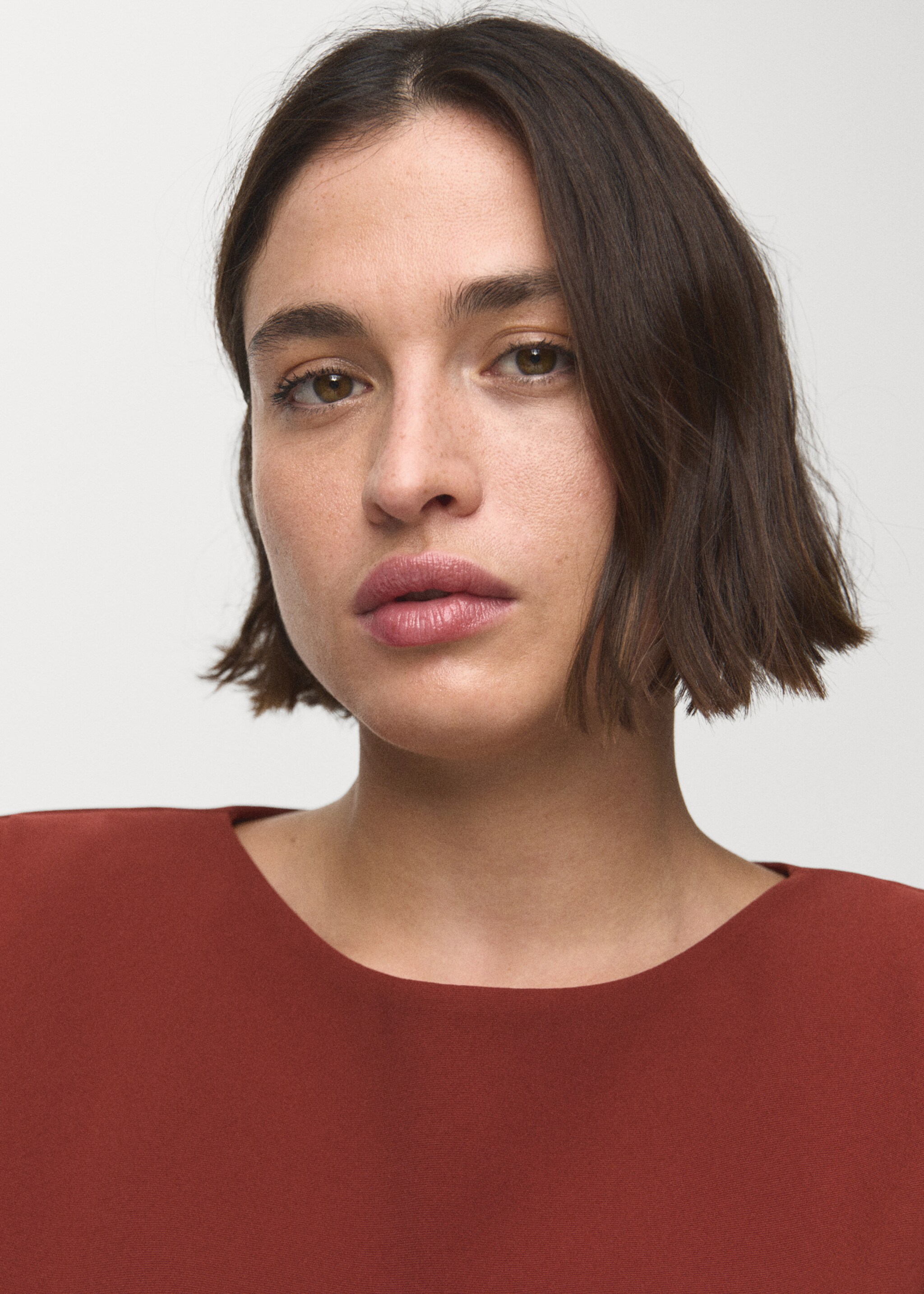 Ruched blouse with shoulder pads - Details of the article 4, Burnt Orange. Ref: 17095803-00.