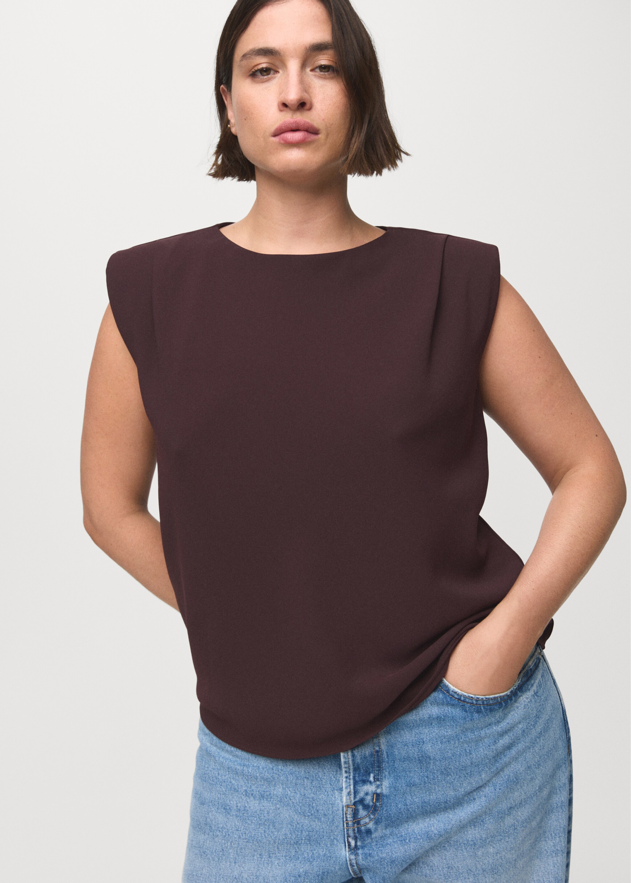 Ruched blouse with shoulder pads - Details of the article 5, Chocolate. Ref: 17095803-00.