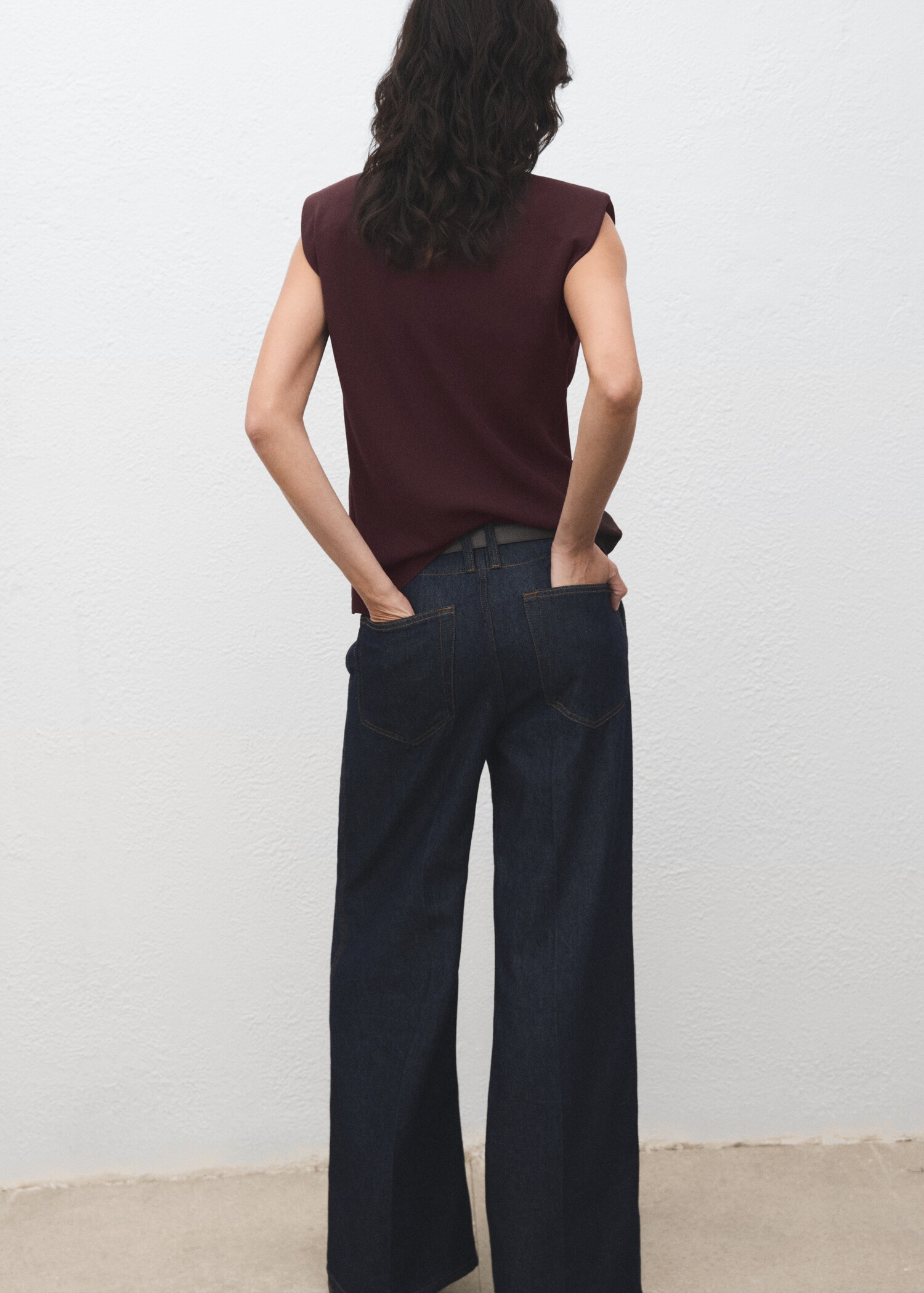 Ruched blouse with shoulder pads - Reverse of the article