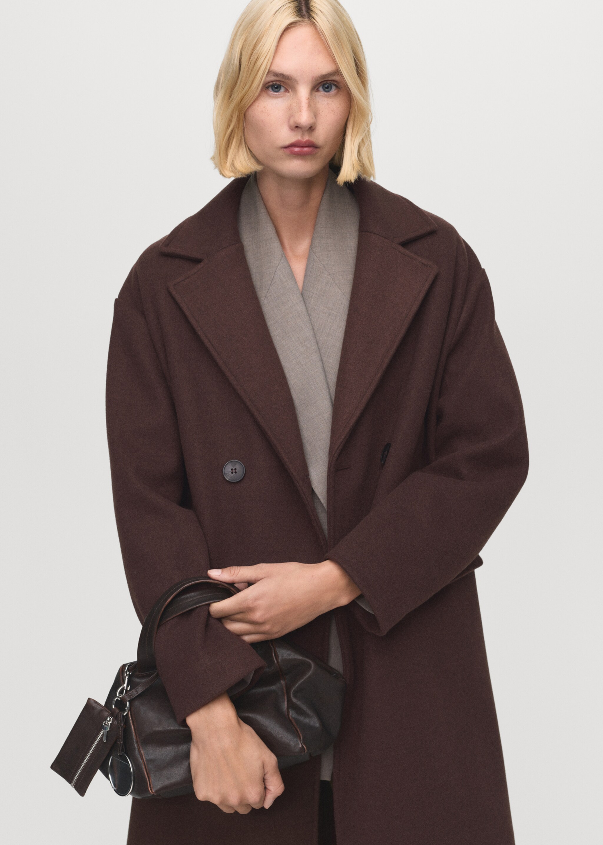 Double-breasted midi coat - Details of the article 2, Brown. Ref: 17095812-00.