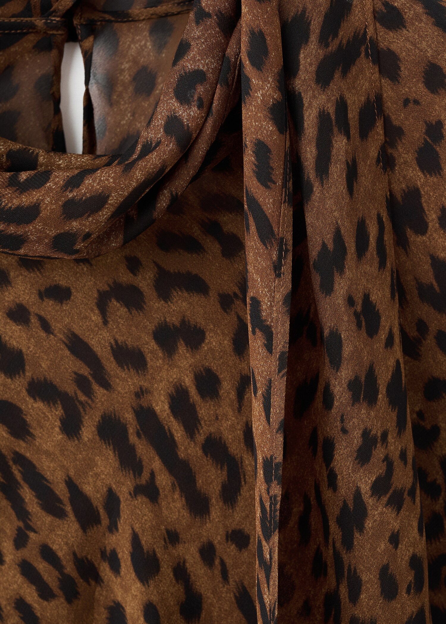 Leopard blouse with scarf - Details of the article 8