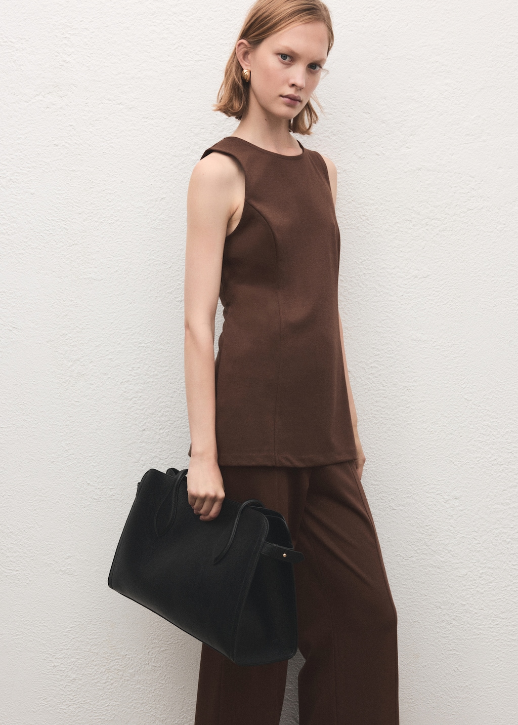 High-waisted wide-leg pants with belt loops