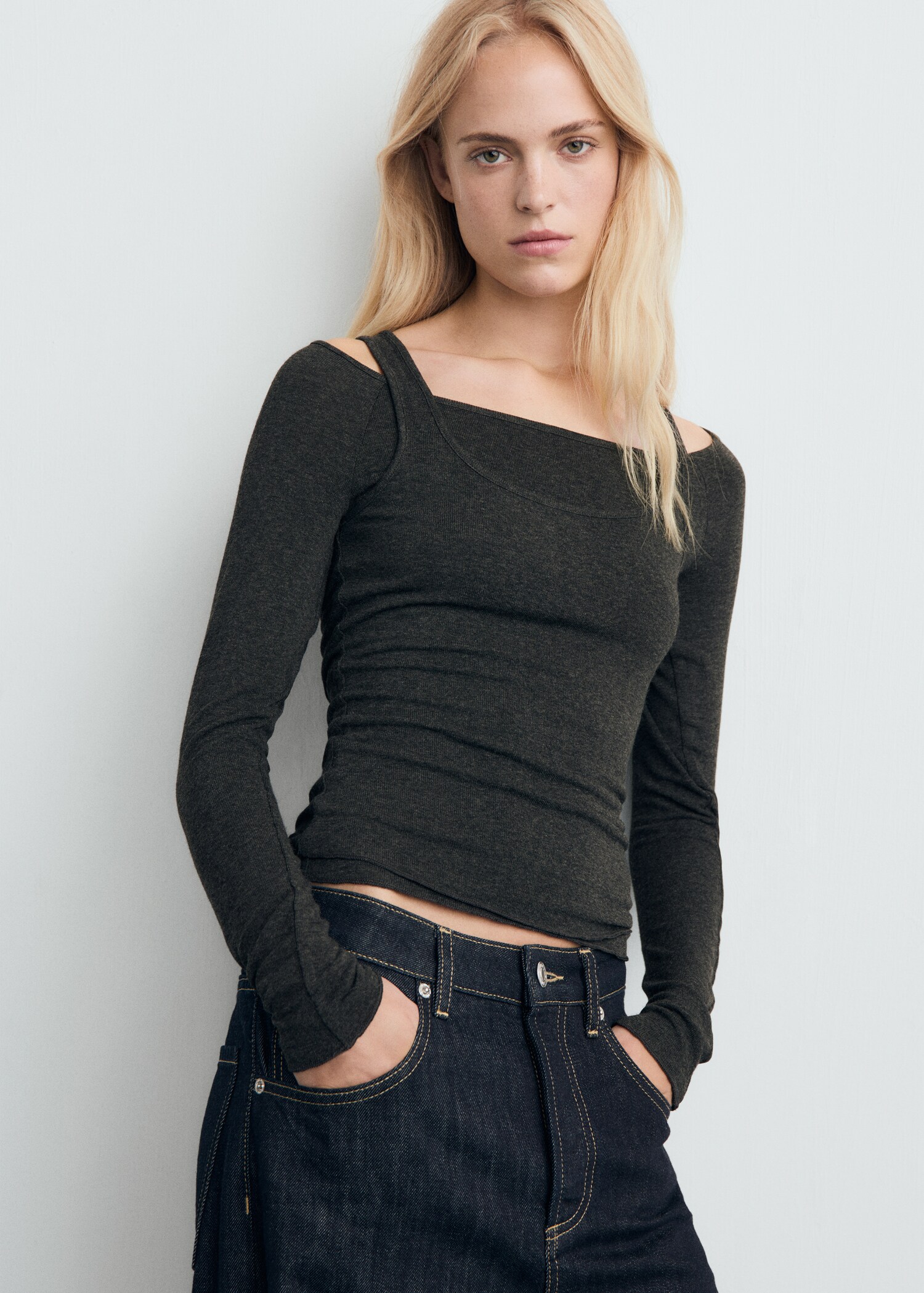 Pull en jersey combiné col rond - Plan moyen