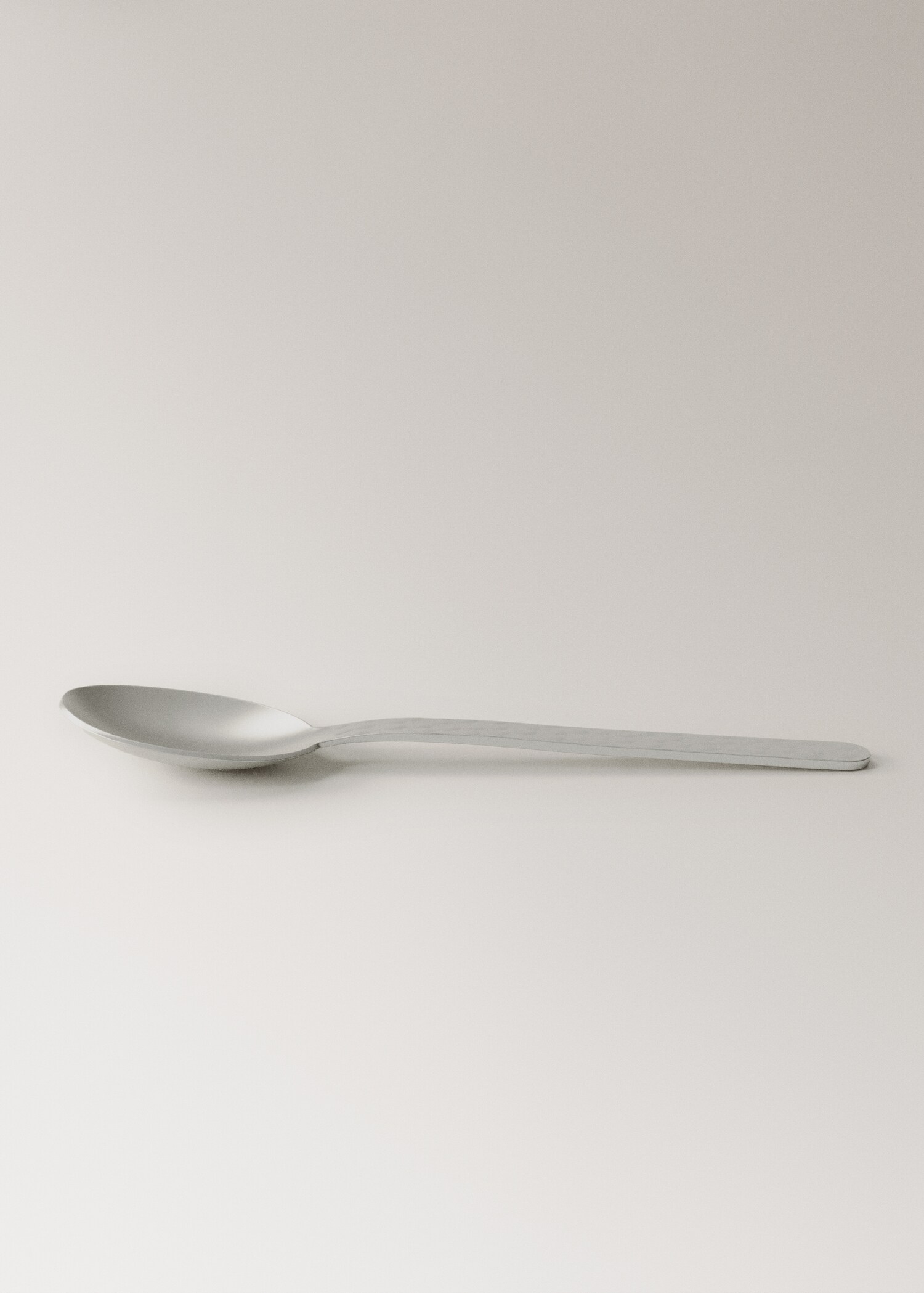 Set of 4 hammered stainless steel dessert spoons - Details of the article 1