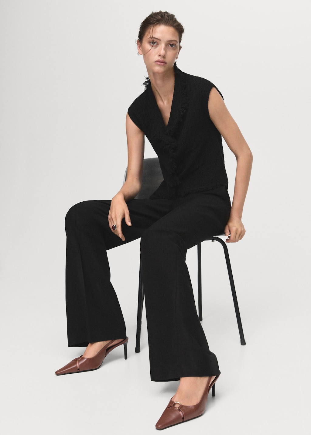 Crossover top with frayed trim