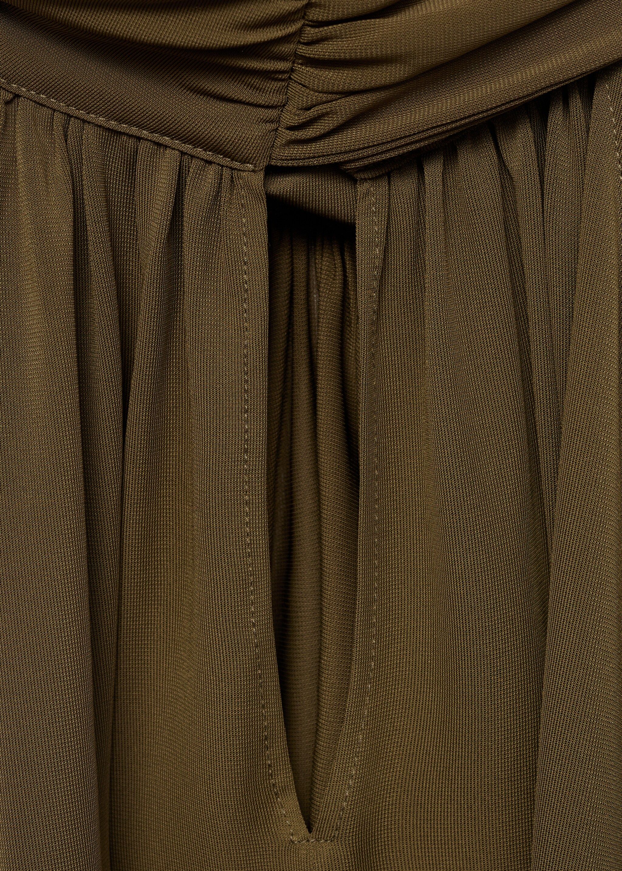 Top emmanchures américaines avec nœud - Détail de l'article 8, Kaki. Ref: 17095825-00.