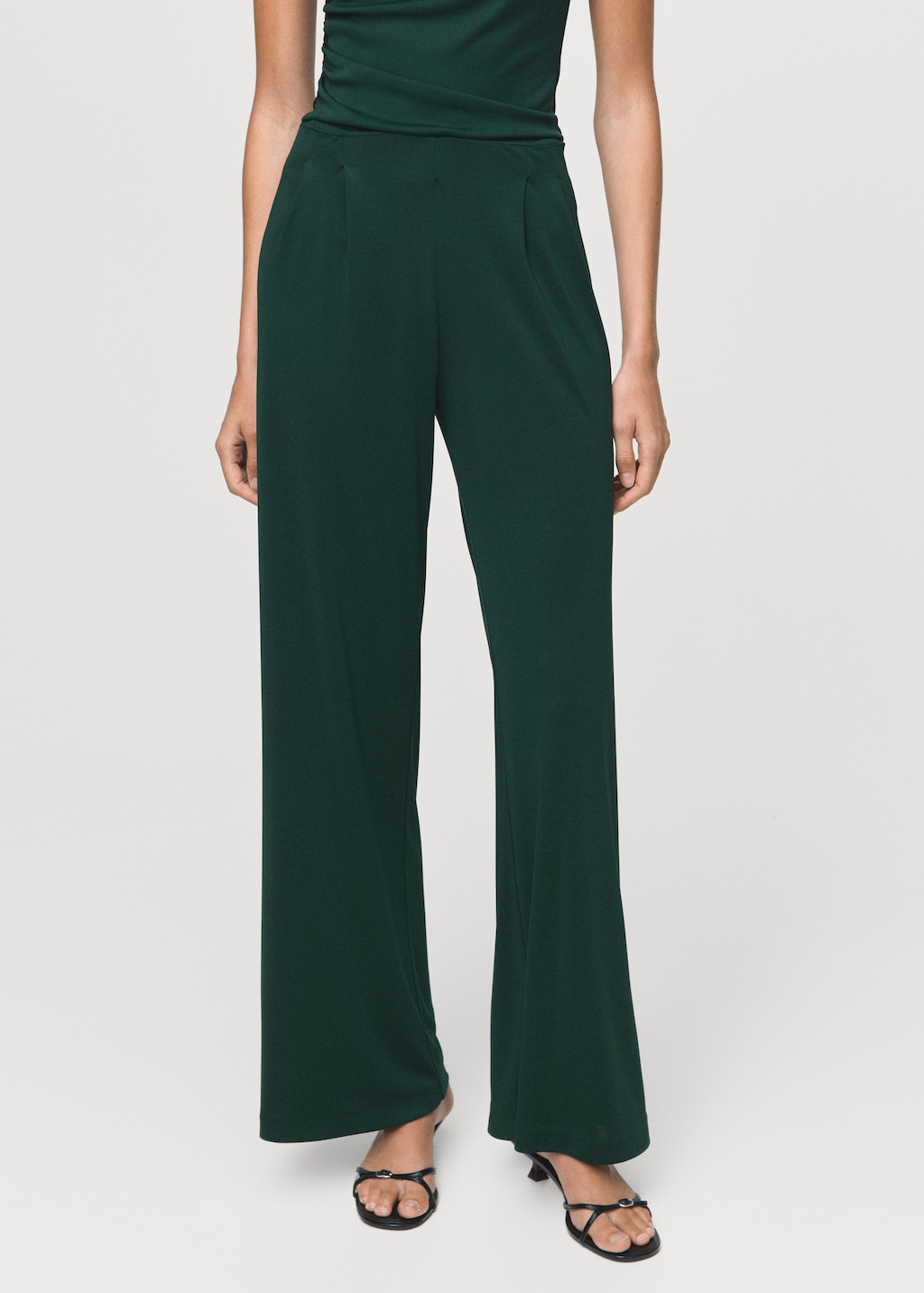 Pleated wide leg trousers