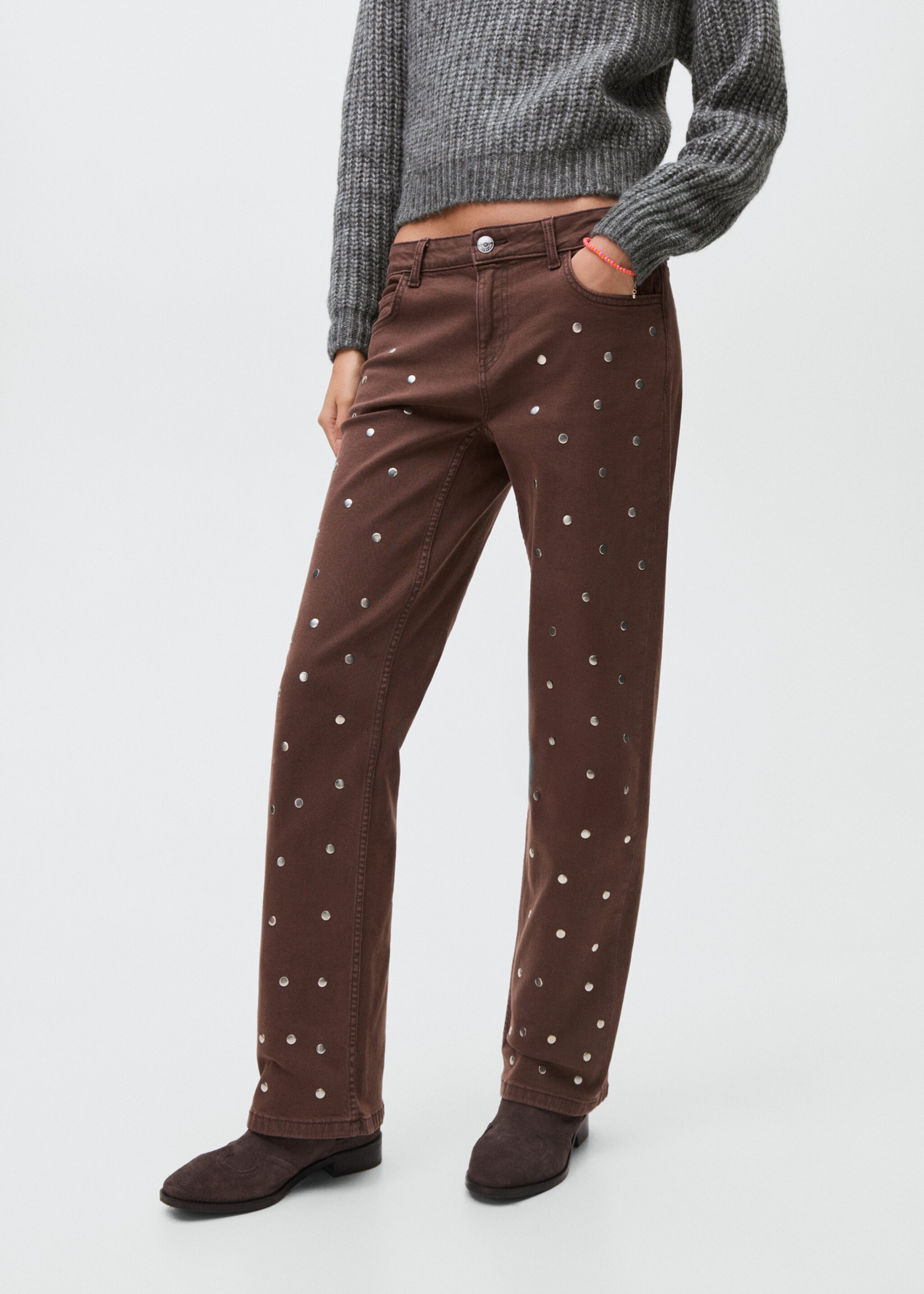 Jean droit rivets - Plan moyen, Chocolat. Ref: 17095974-00.
