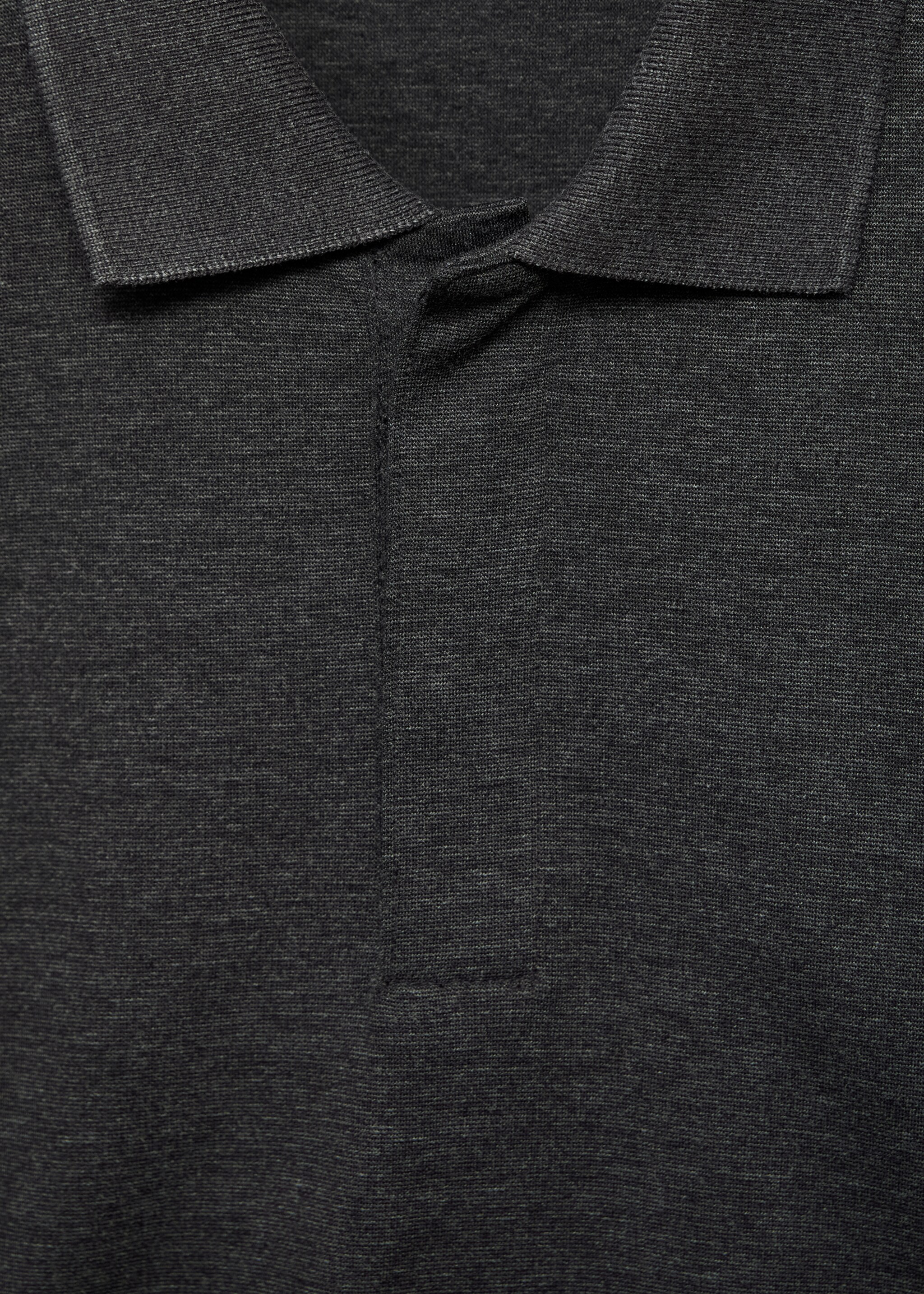 Jersey polo punto regular fit - Detalle del artículo 8, Gris oscuro vigoré. Ref: 17095976-00.