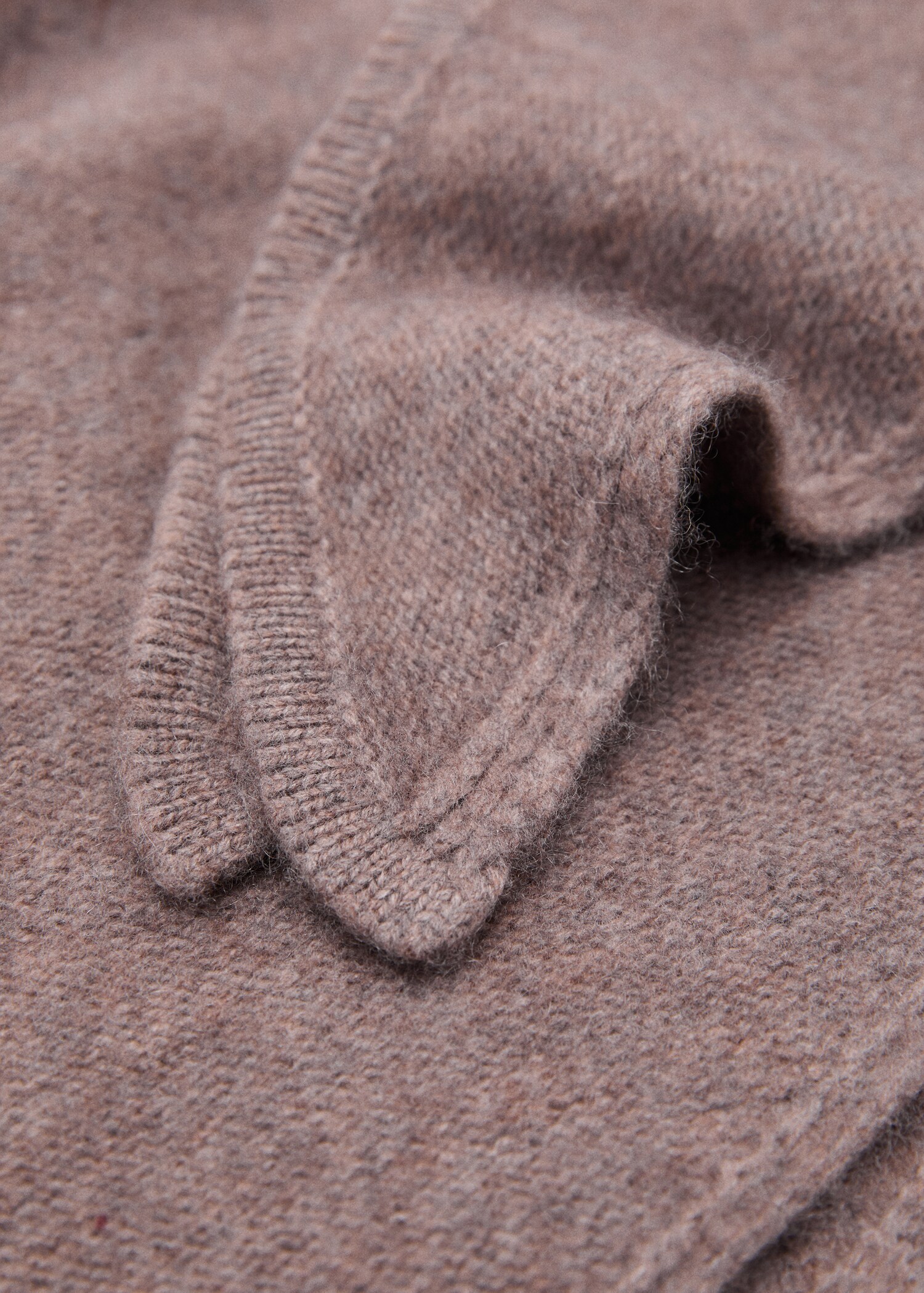 Cashmere-blend knitted shawl - Medium plane
