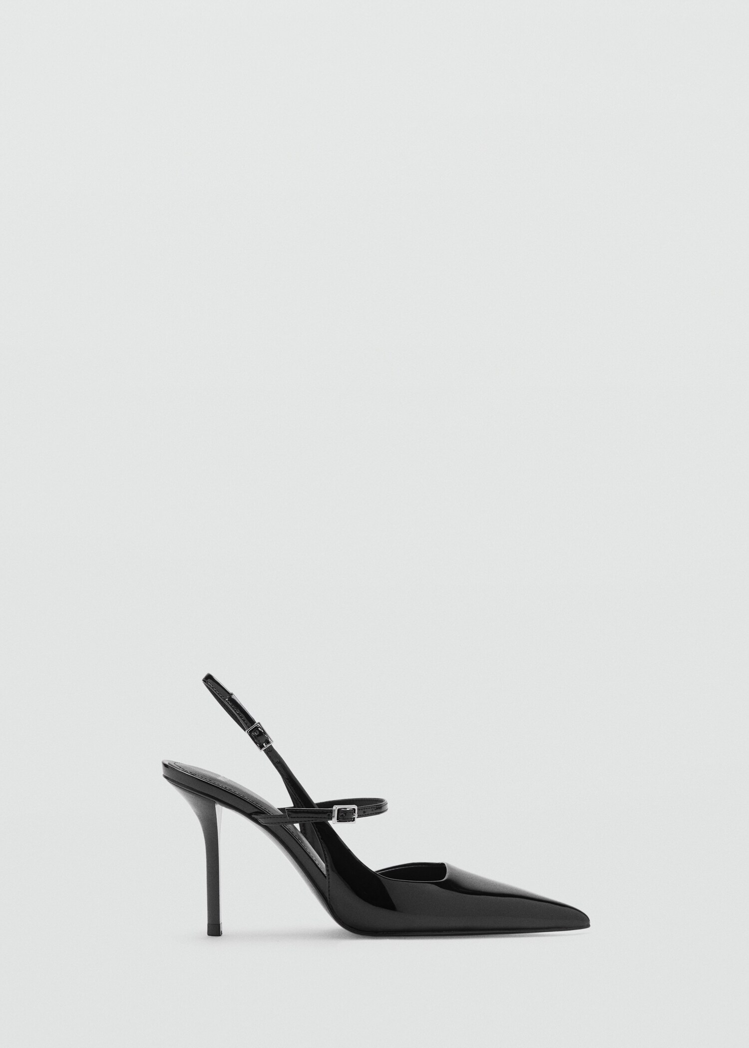Patent leather shoes with straps and buckle - Article without model