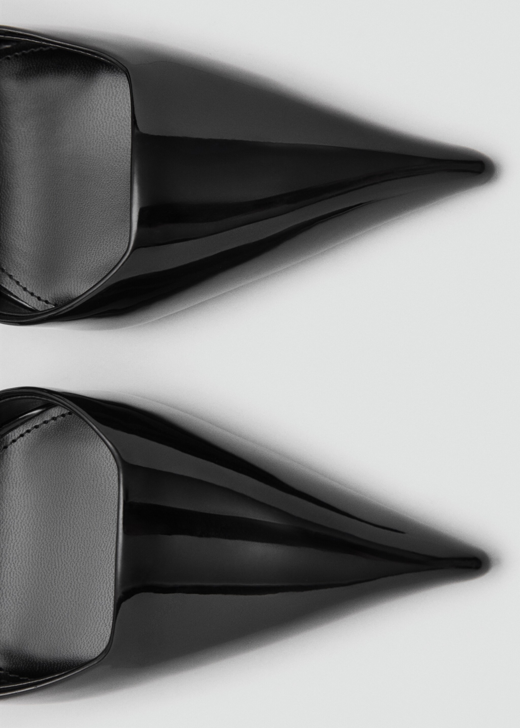 Patent leather shoes with straps and buckle - Details of the article 2, Black. Ref: 17095995-00.