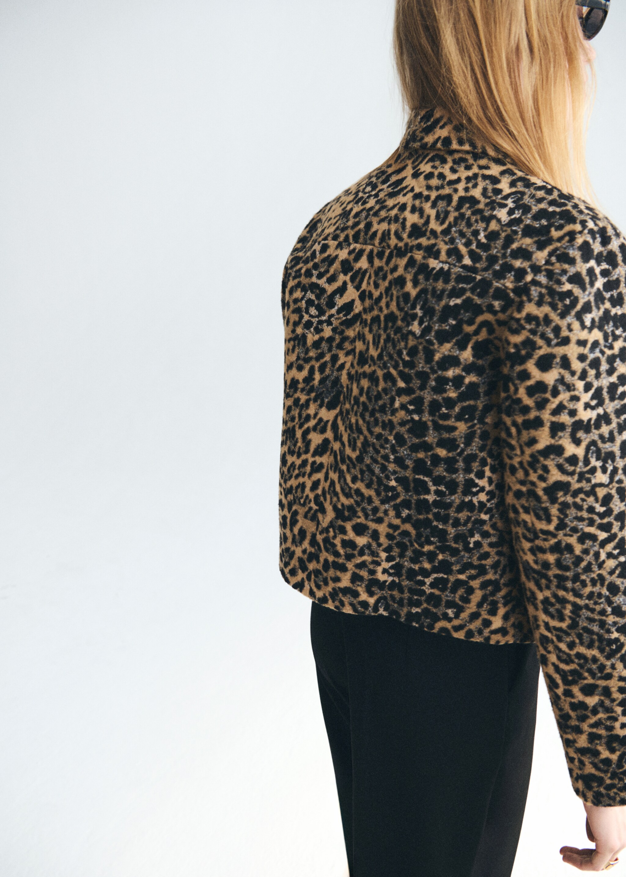 Jaket macan tutul dengan kancing - Versi terbalik dari barang, Coklat. Ref: 17096003-00.
