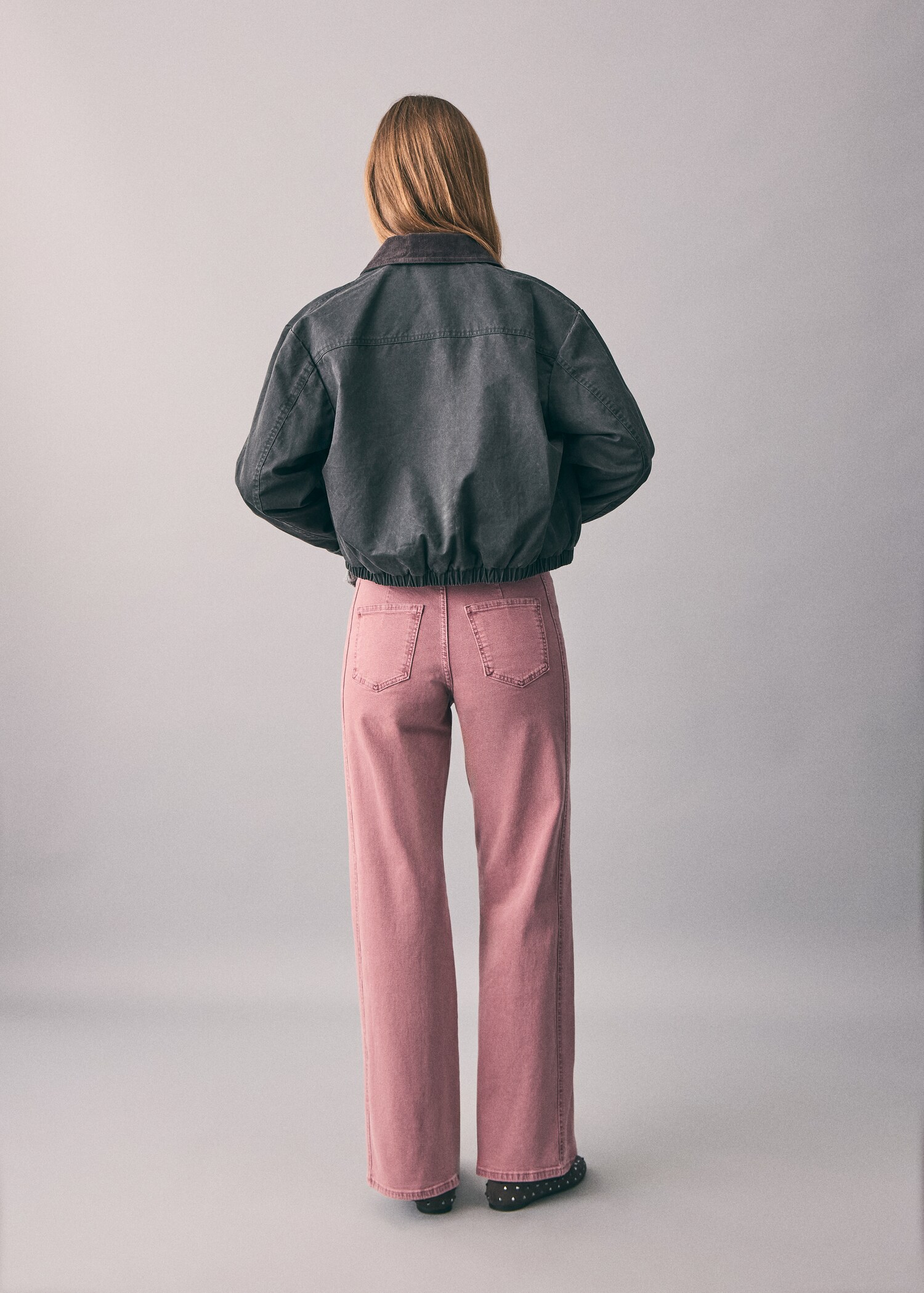 Straight-leg jeans with belt - Reverse of the article