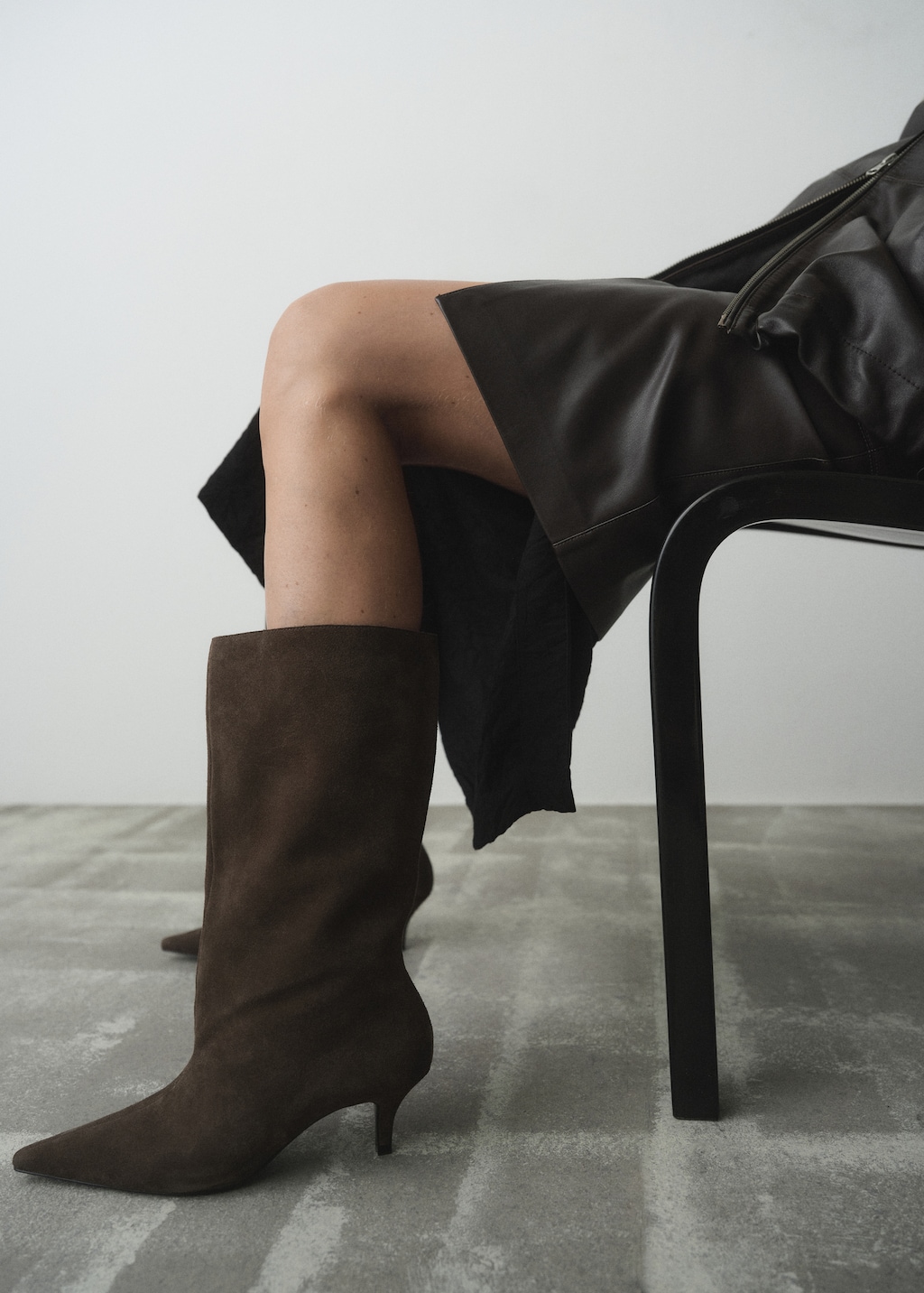 Suede kitten-heel boots