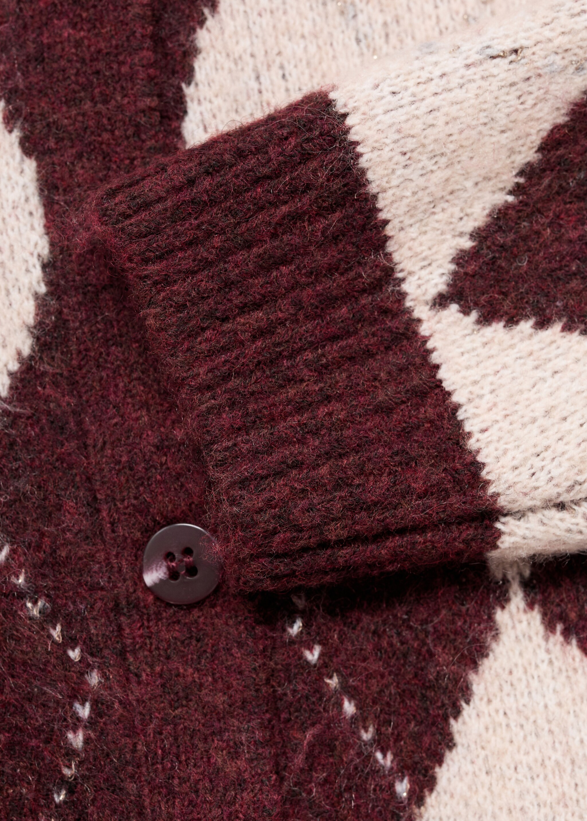 Knitted cardigan with diamonds - Details of the article 0, Maroon. Ref: 17096343-00.