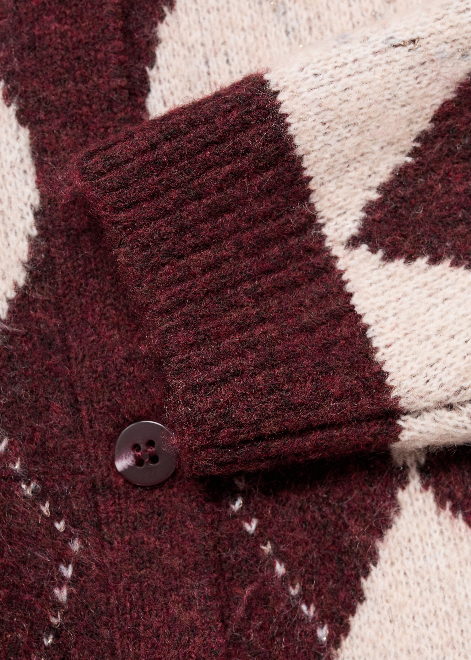Knitted cardigan with diamonds - Details of the article 0