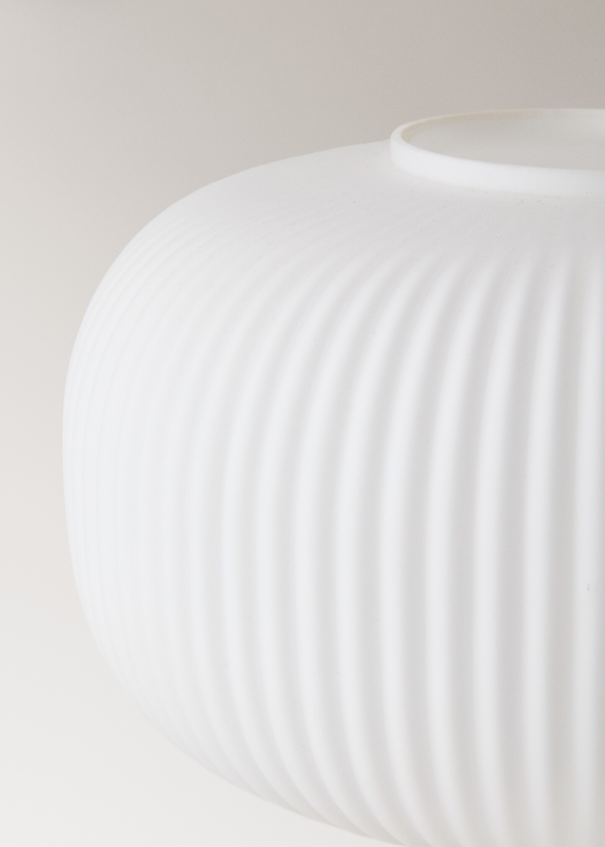 Wood and glass table lamp - Details of the article 2, Brown. Ref: 17096722-00.