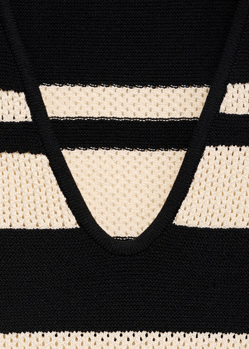 Mango Knitted V-neck top with stripes