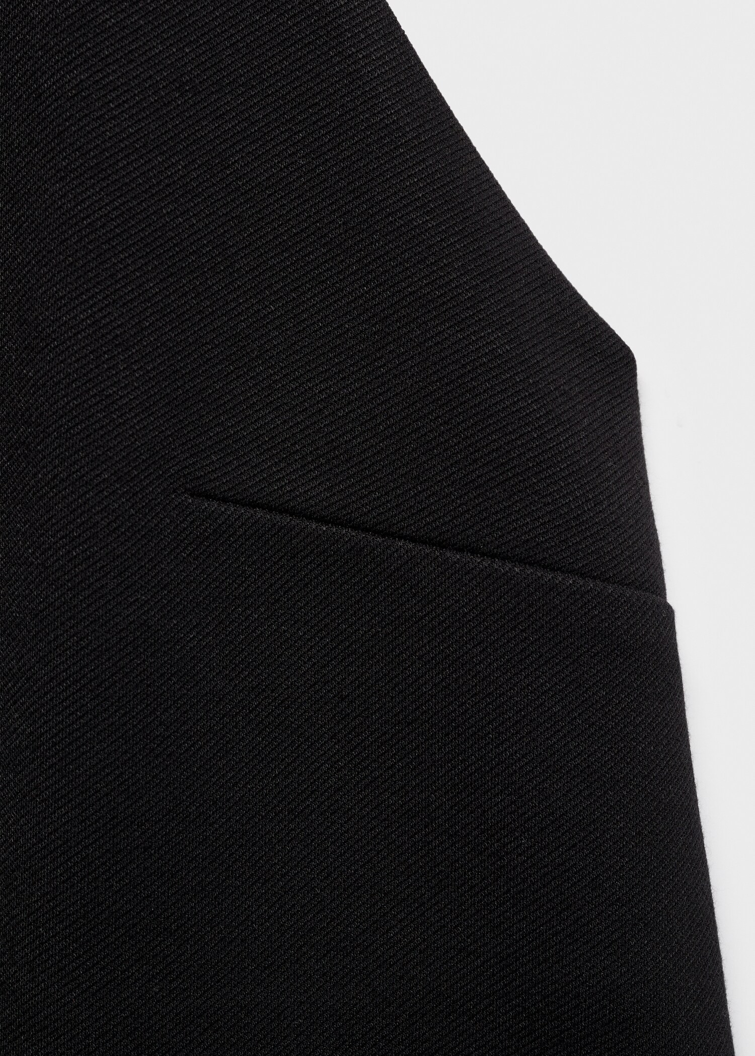 Halter top with low-cut back - Details of the article 0