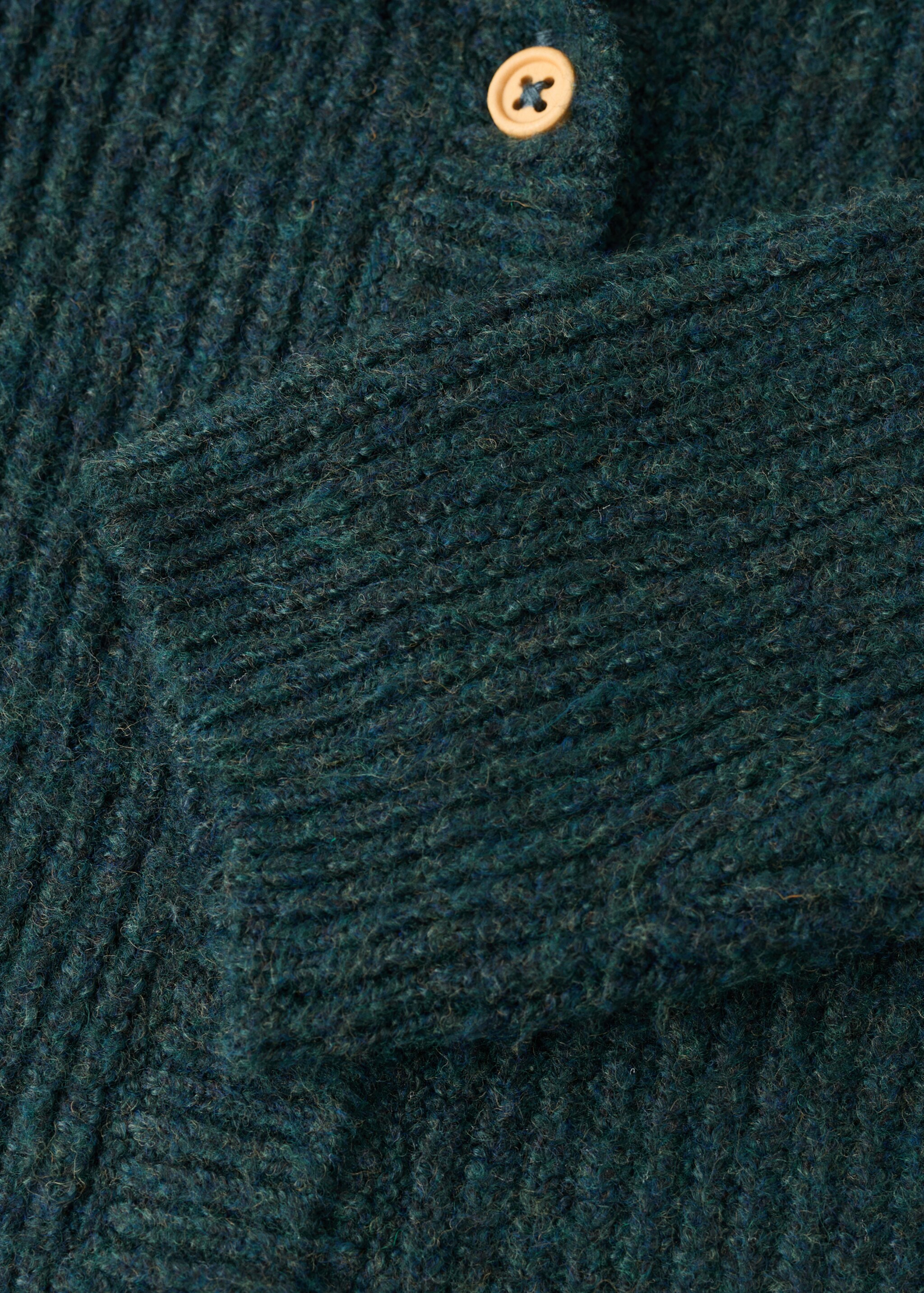 Cardigan forestc - Details of the article 0, Dark Green. Ref: 17096735-00.