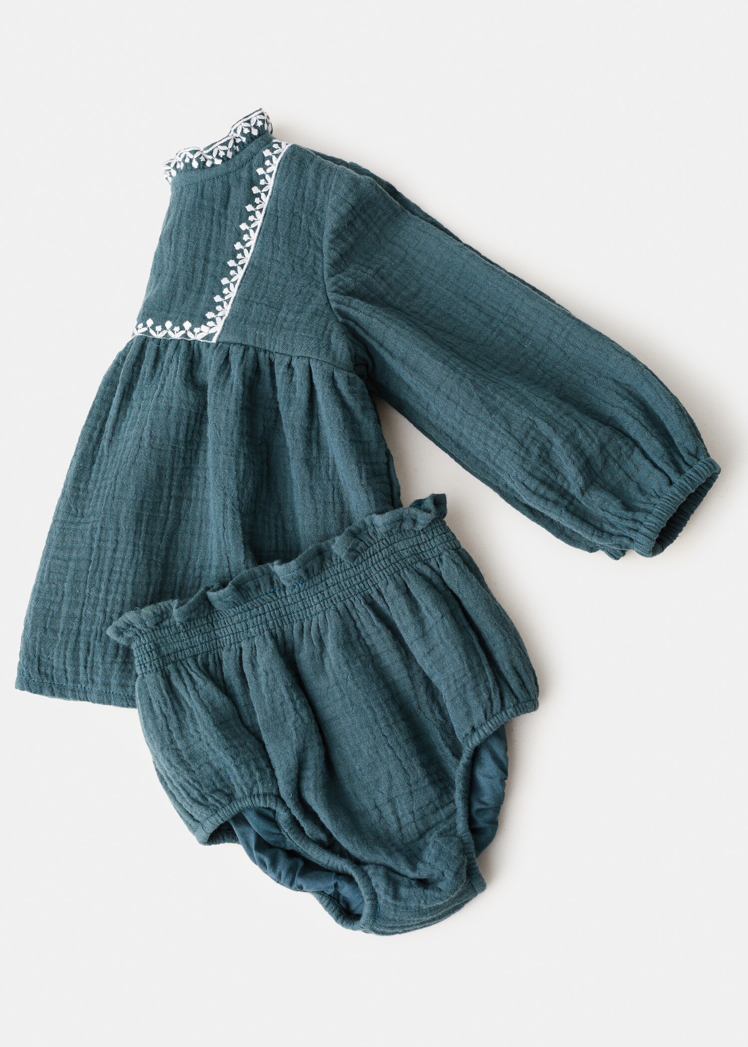 Vestido y ranita detalles bordados - Detalle del artículo 0
