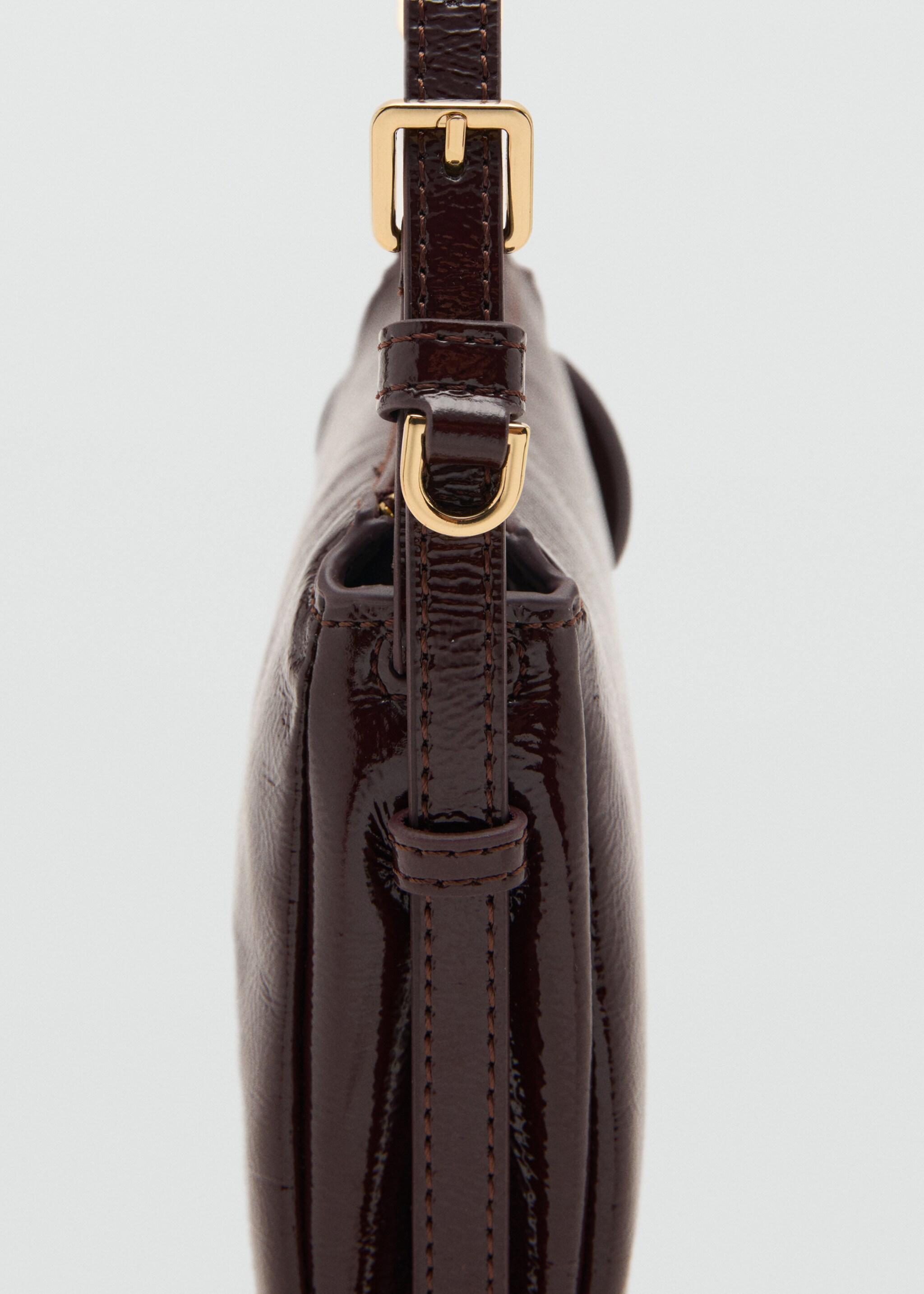 Shiny shoulder bag - Details of the article 1, Burgundy. Ref: 17096739-00.
