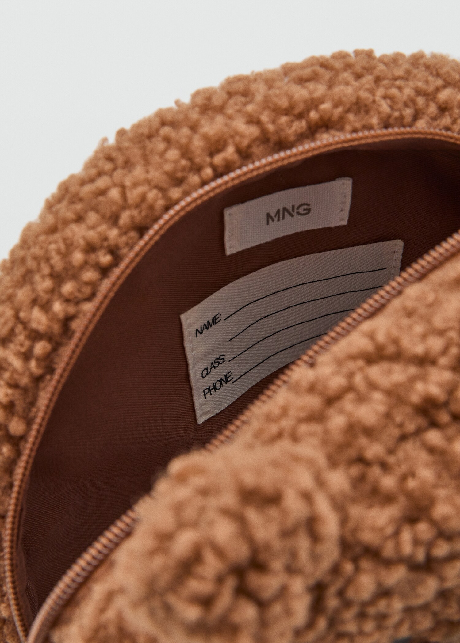 Sheepskin bear backpack - Details of the article 1