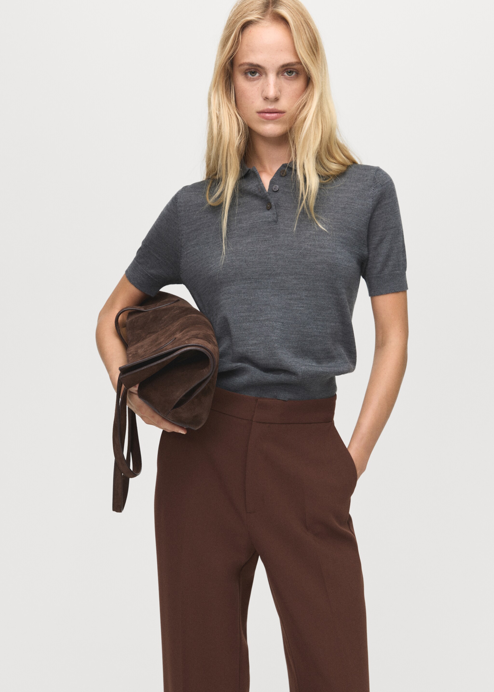 High-waist straight trousers - Details of the article 2, Chocolate. Ref: 17096743-00.