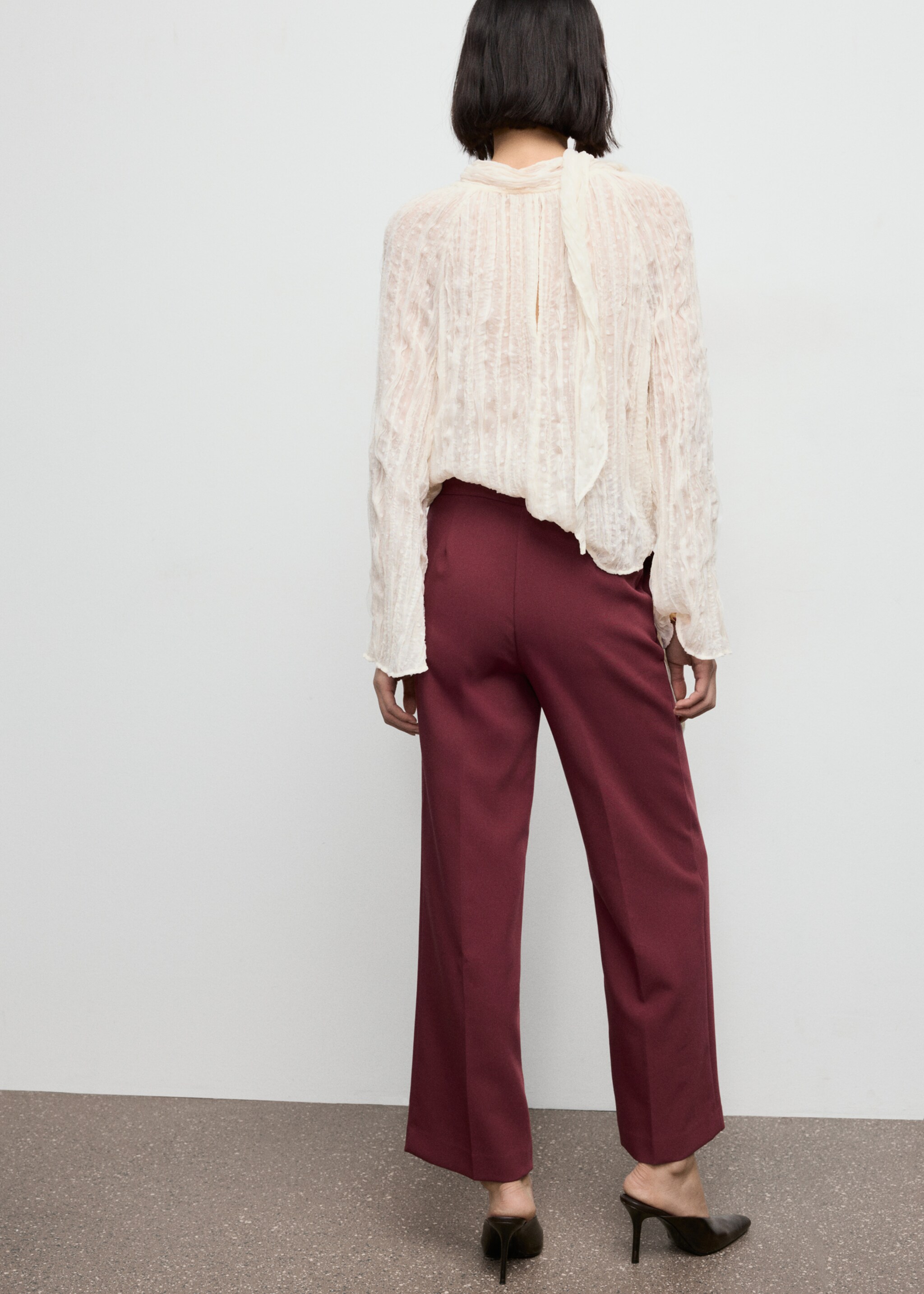 High-waist straight trousers - Reverse of the article, Maroon. Ref: 17096743-00.