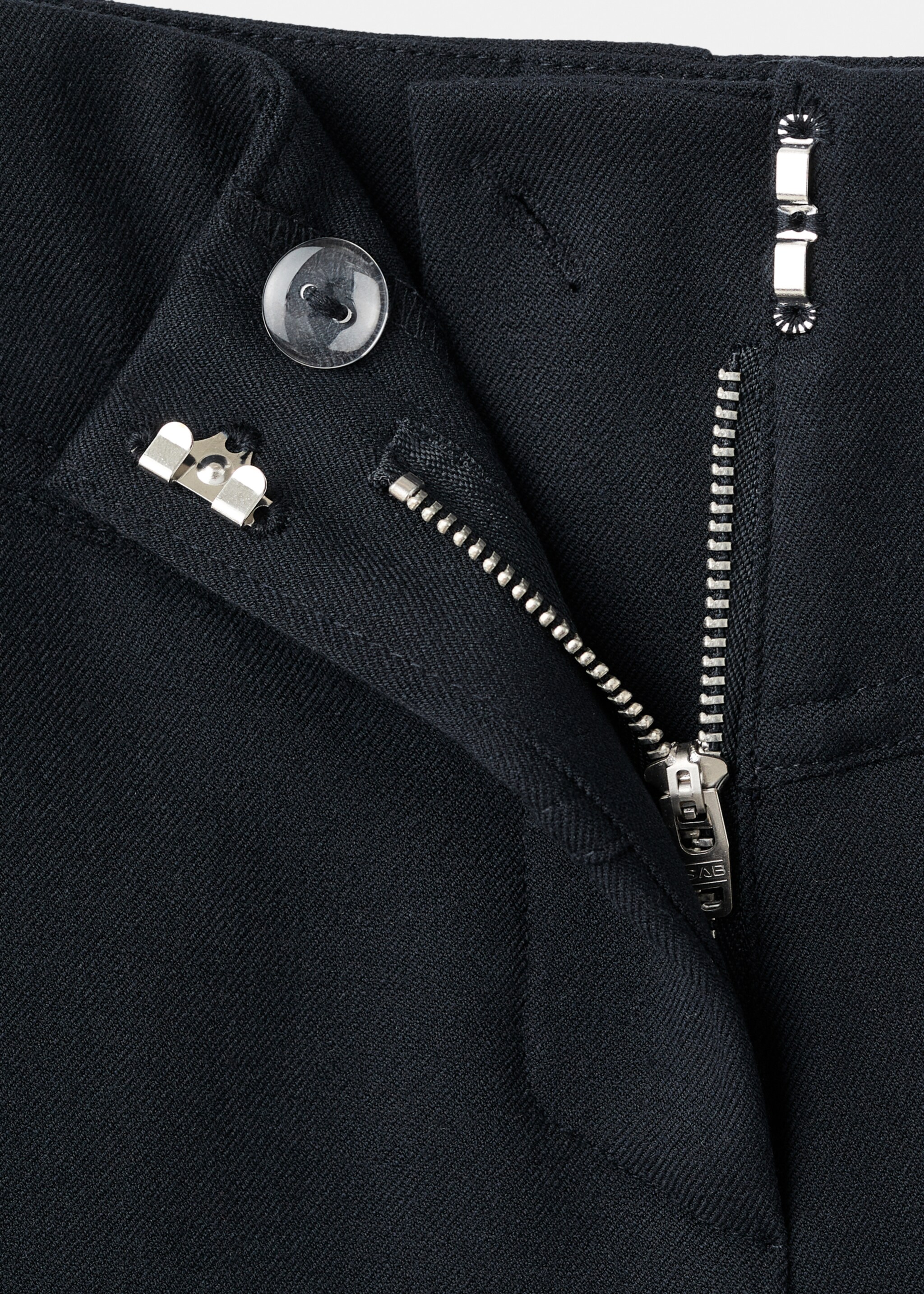 Low-waist studded trousers - Details of the article 8, Navy. Ref: 17097123-00.
