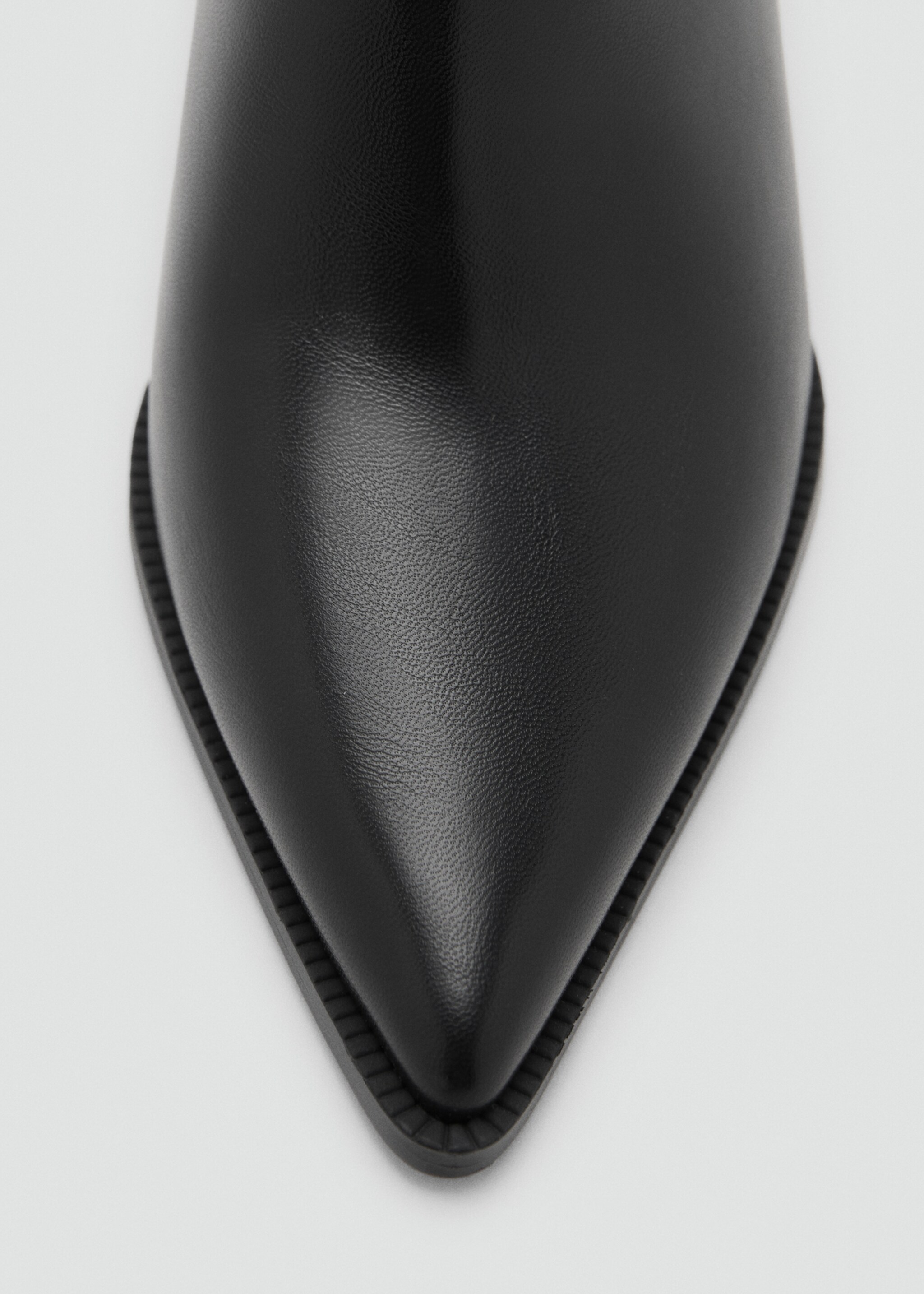 Ankle boots with block heel - Details of the article 2, Black. Ref: 17097124-00.