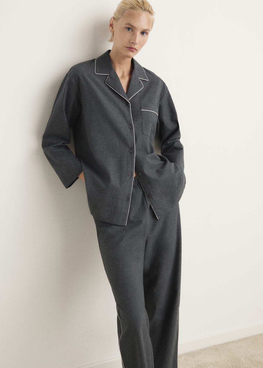 Cotton flannel shirt with contrasting piping