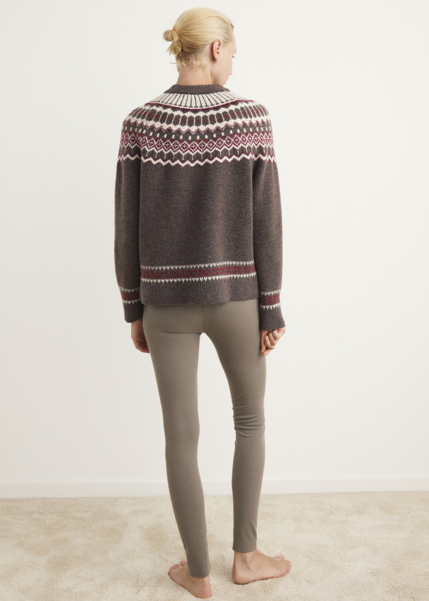 Jacquard pyjamas with round neck - Reverse of the article