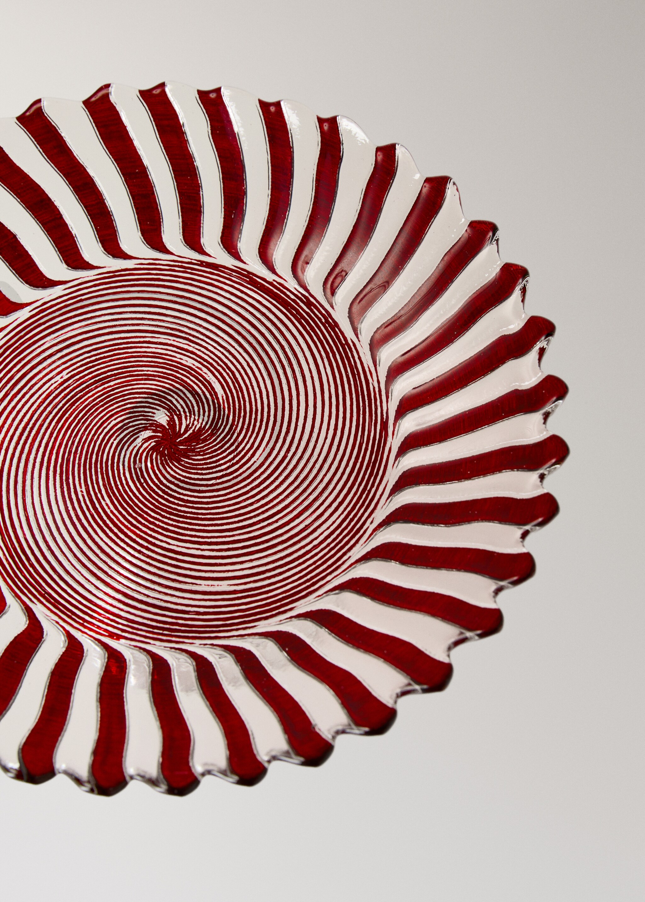 Glass cake stand with spiral print - Details of the article 1, Red. Ref: 17097778-00.