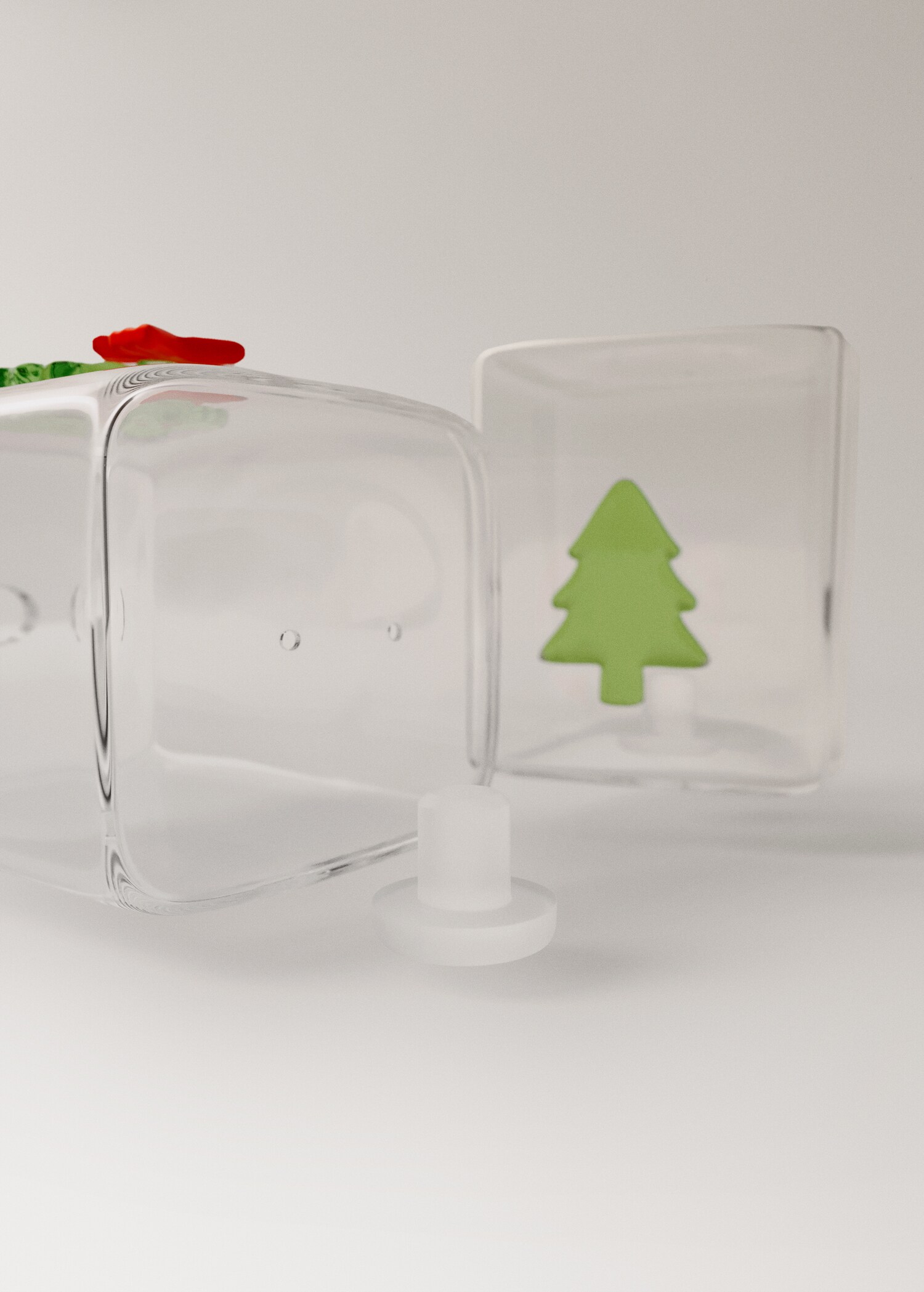 Borosilicate salt and pepper set with crown and tree design - Details of the article 3