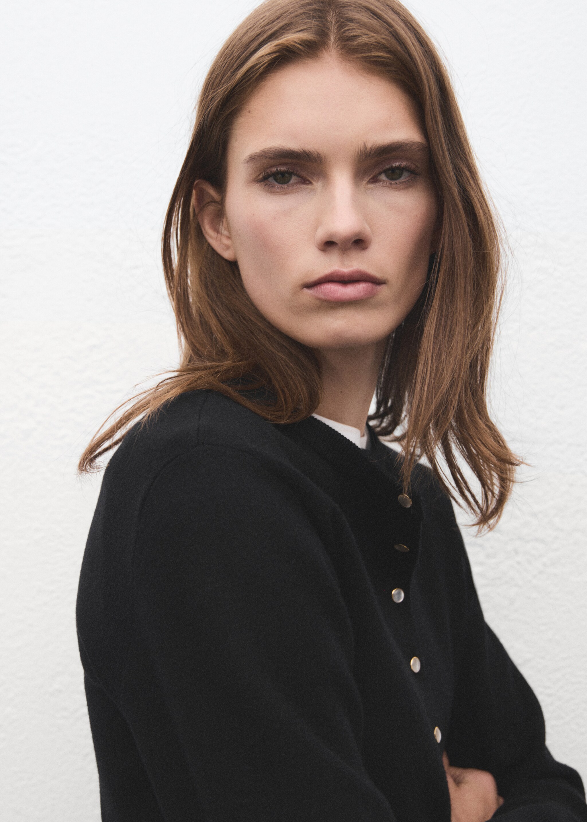 Knitted button cardigan - Details of the article 1, Black. Ref: 17097787-00.