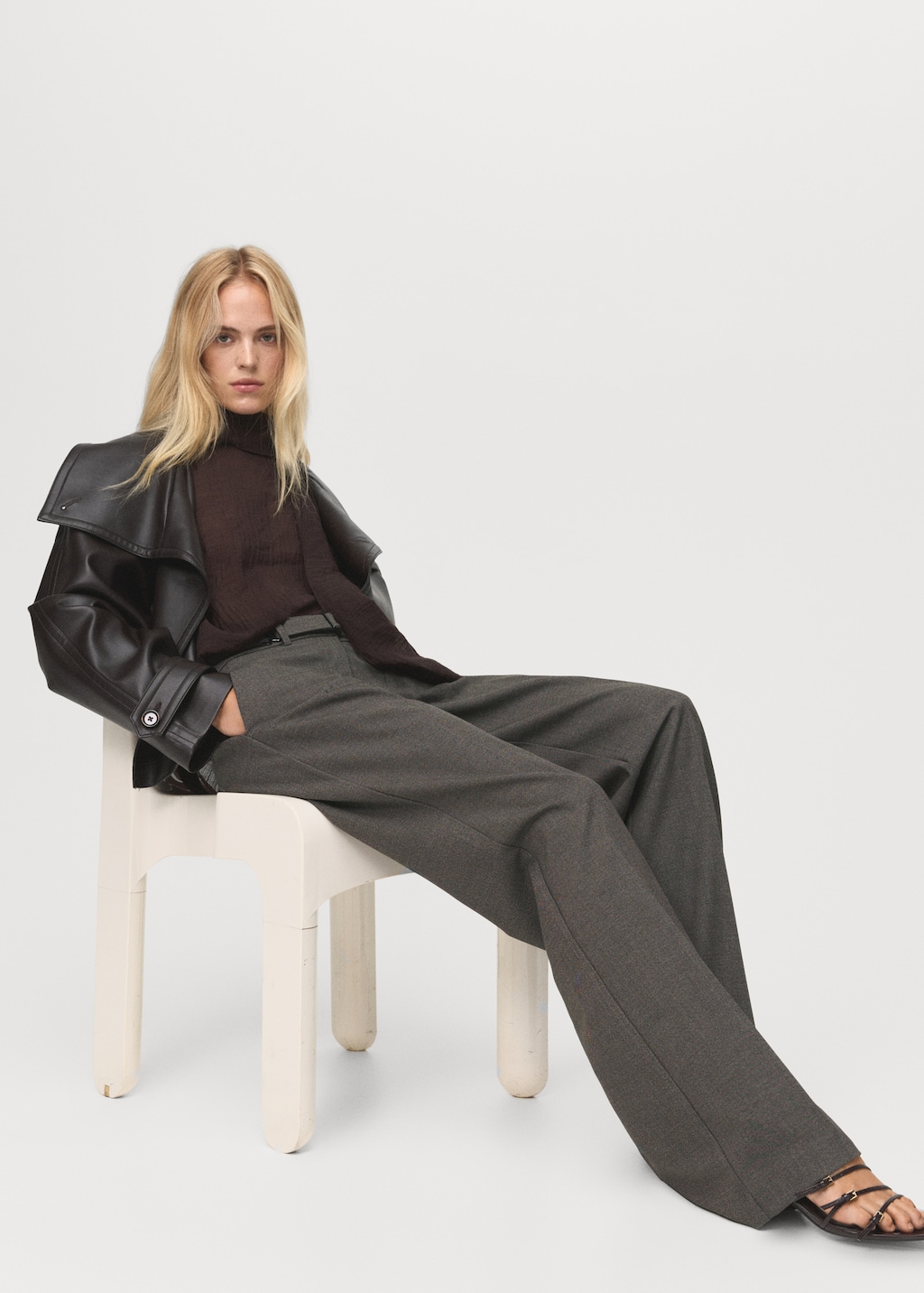 Belt straight-fit pants