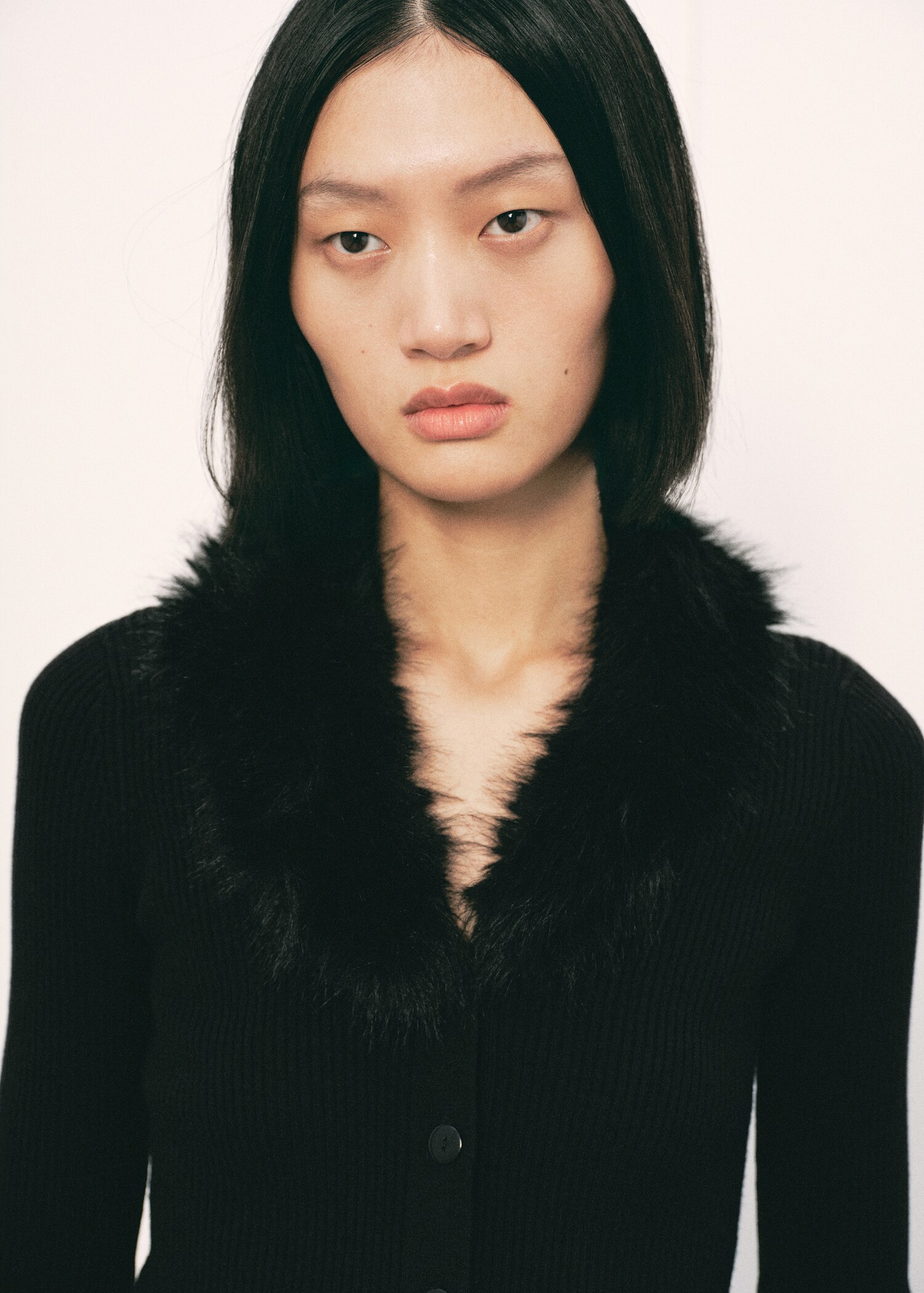 Cardigan with fur-effect collar - Medium plane