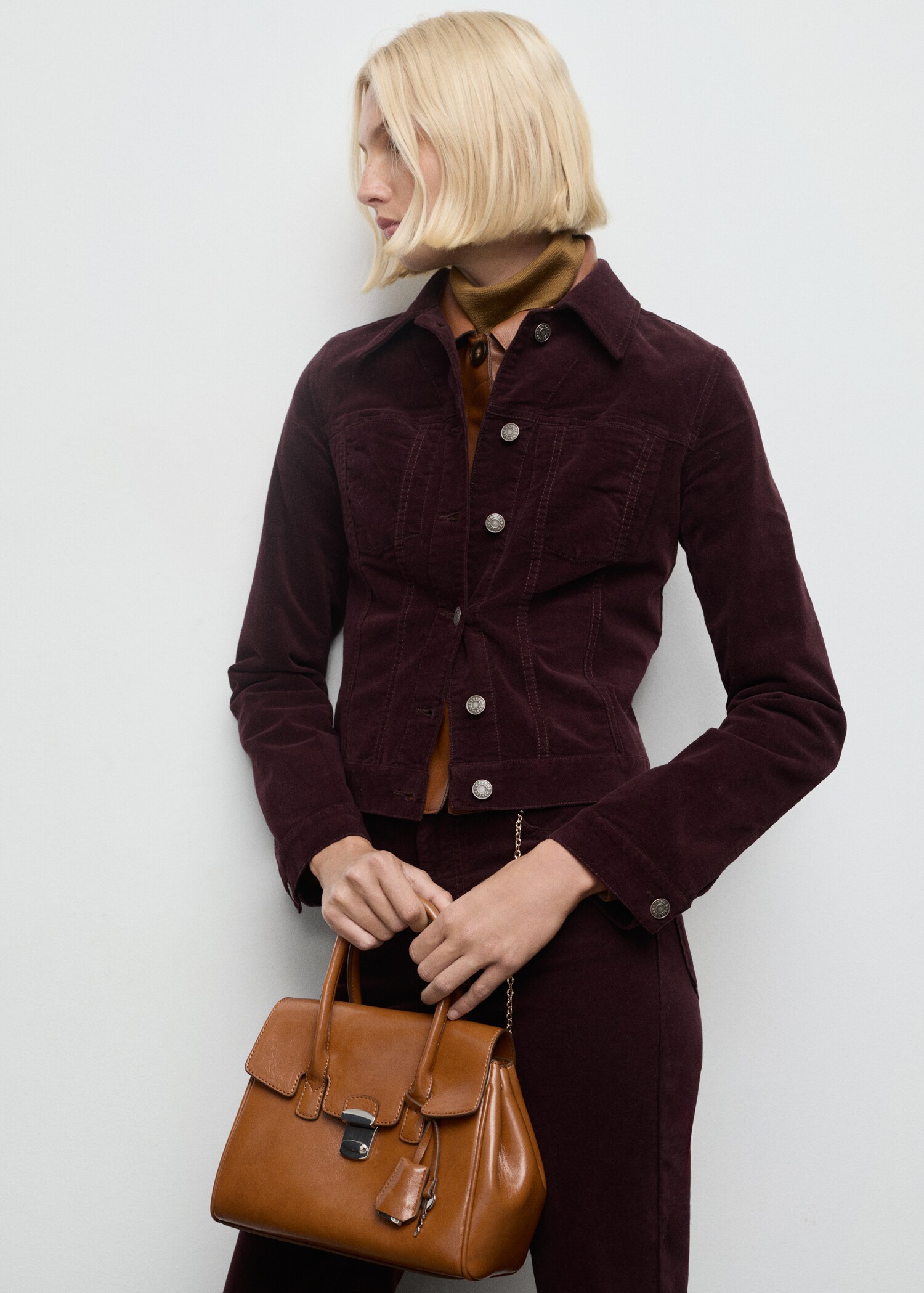 Veste en velours avec surpiqûres - Plan moyen