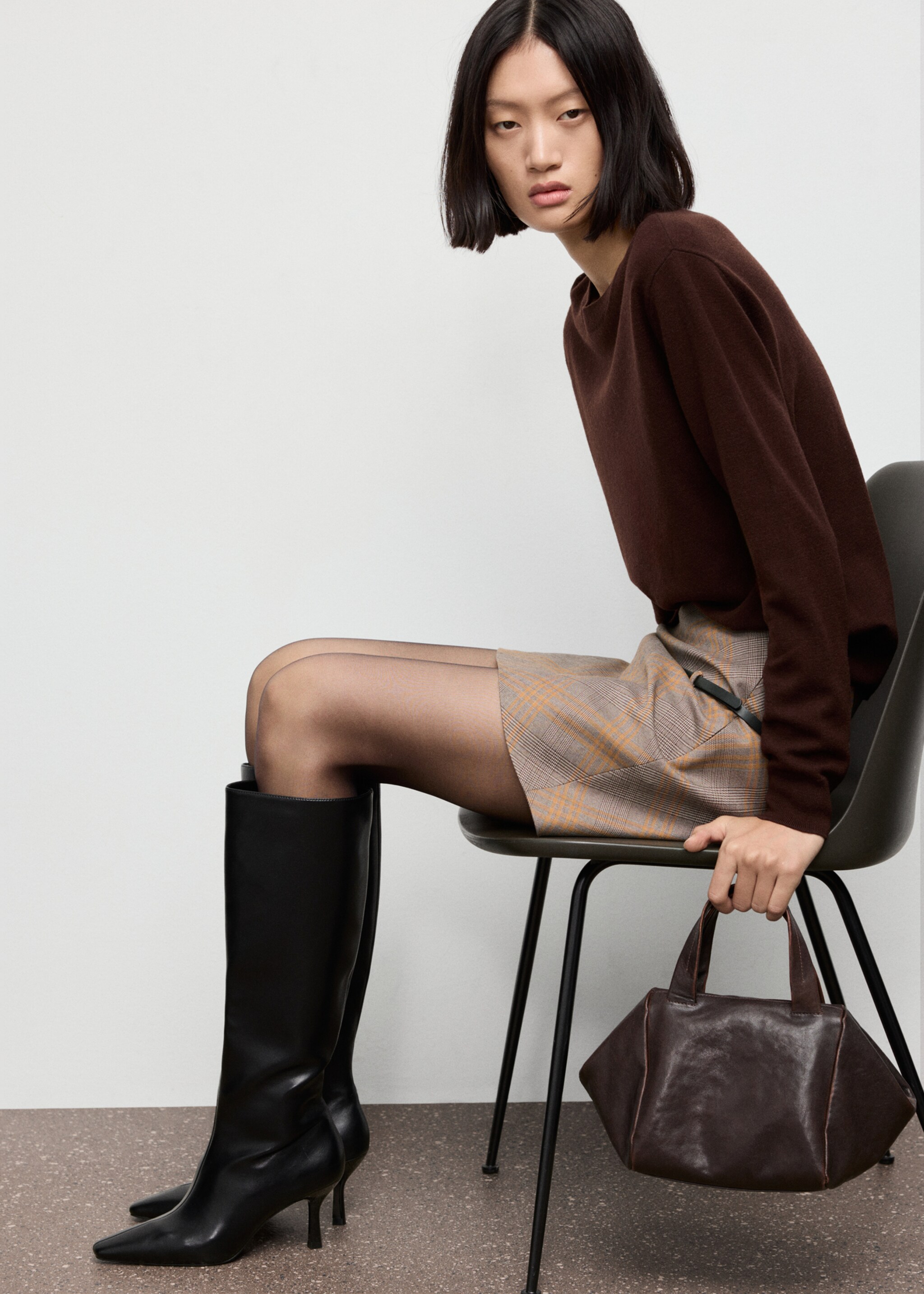 Belt checked skirt - Details of the article 2, Brown. Ref: 17097800-00.