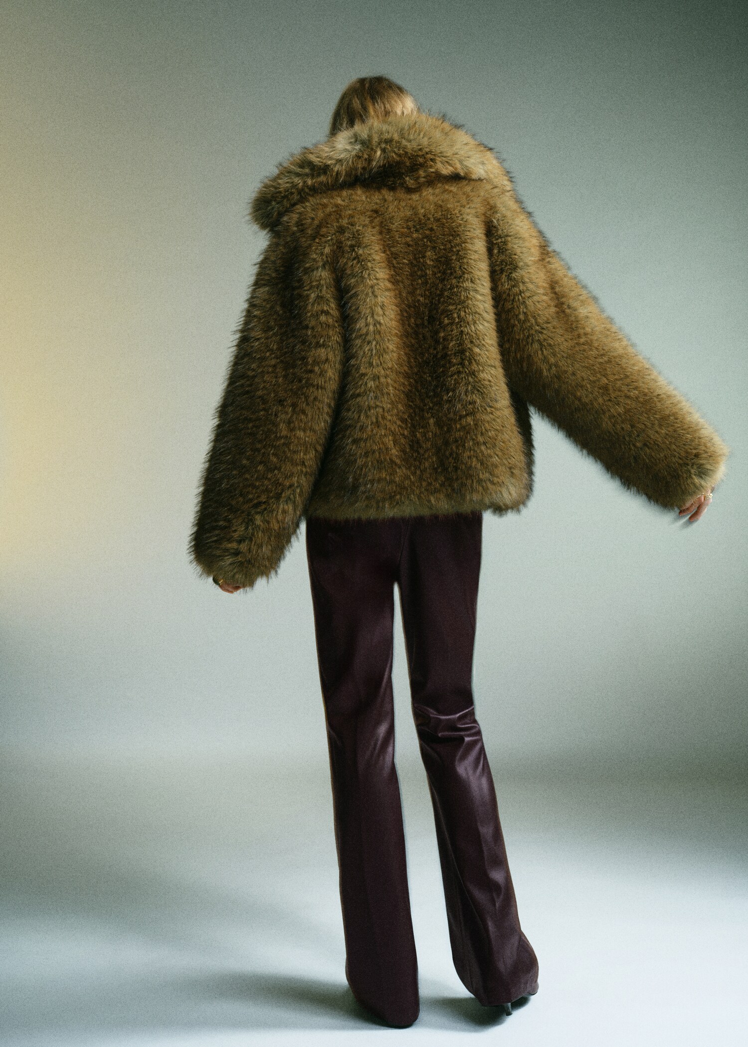 Leather-effect slim-fit trousers - Reverse of the article
