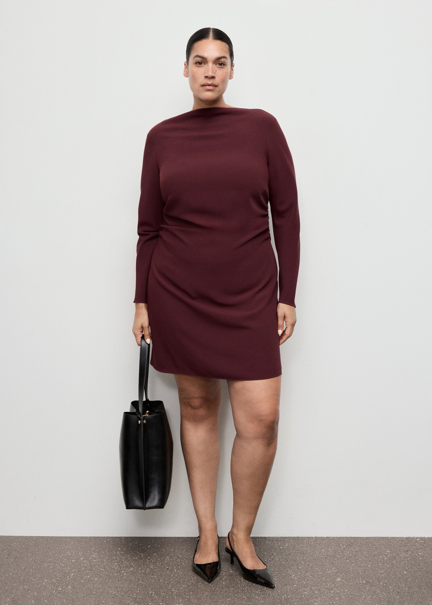 Boat-neck ruched dress - Details of the article 3