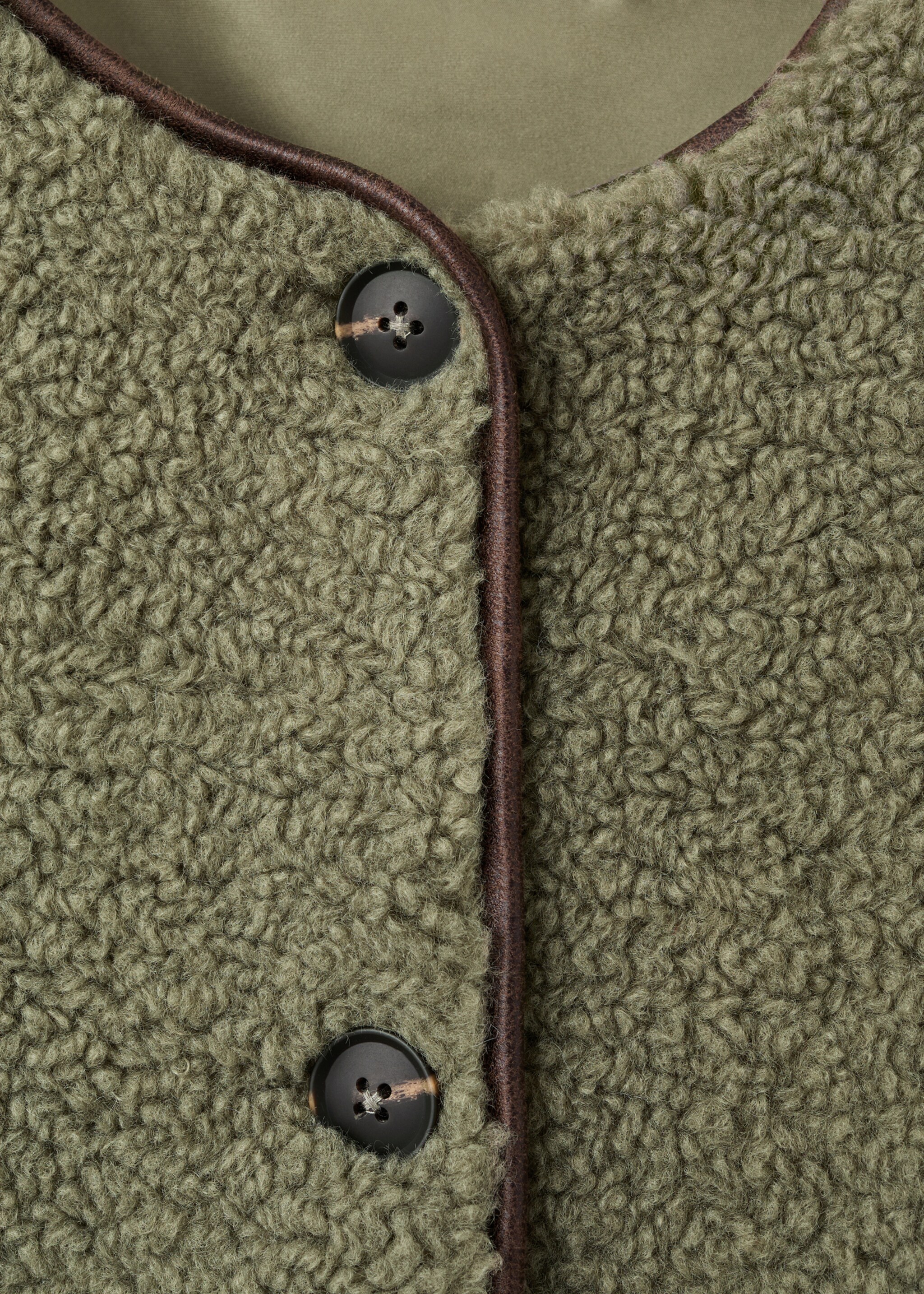 Chaqueta borreguito - Detalle del artículo 8, Verde. Ref: 17097882-00.
