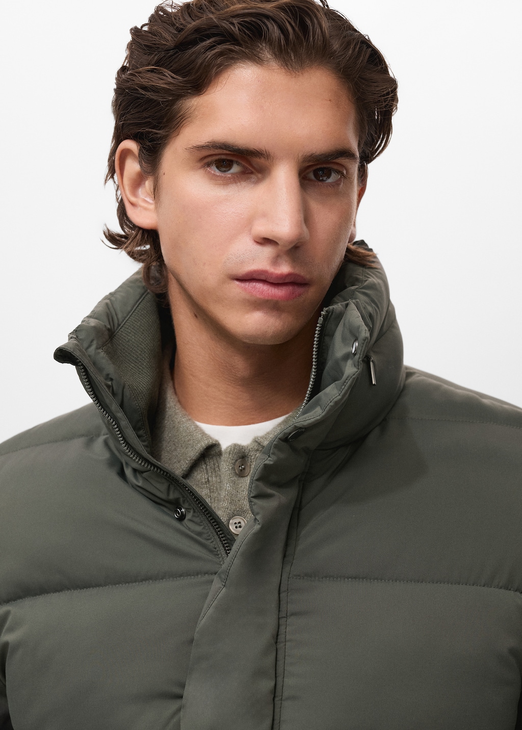 Short puffer water-repellent anorak