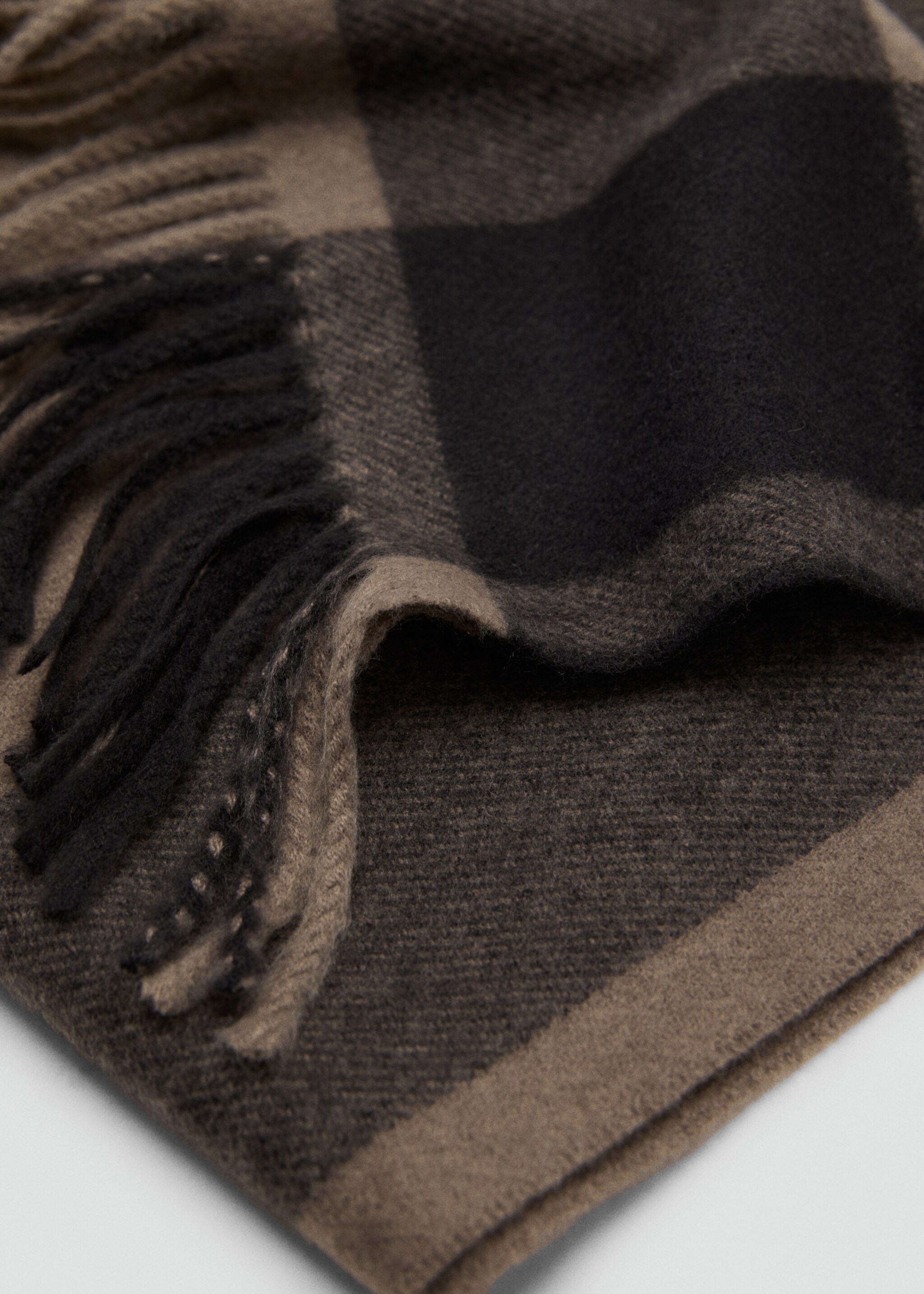 Scarf with stripe design - Medium plane, Beige. Ref: 17097884-00.