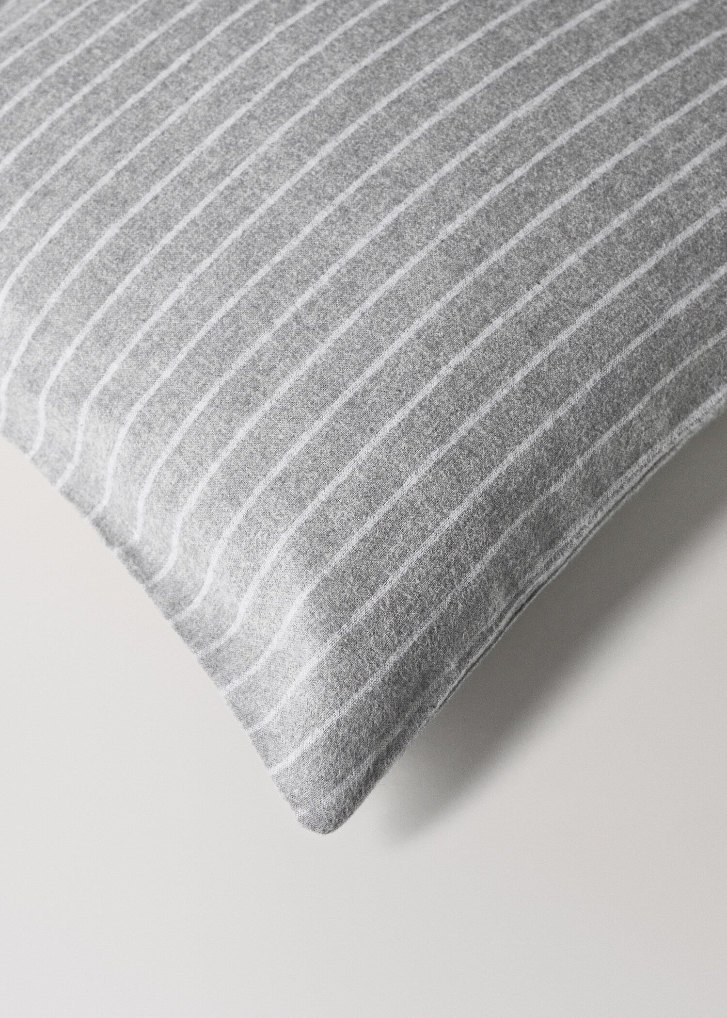 Reversible striped flannel cotton duvet cover for cot - Details of the article 3