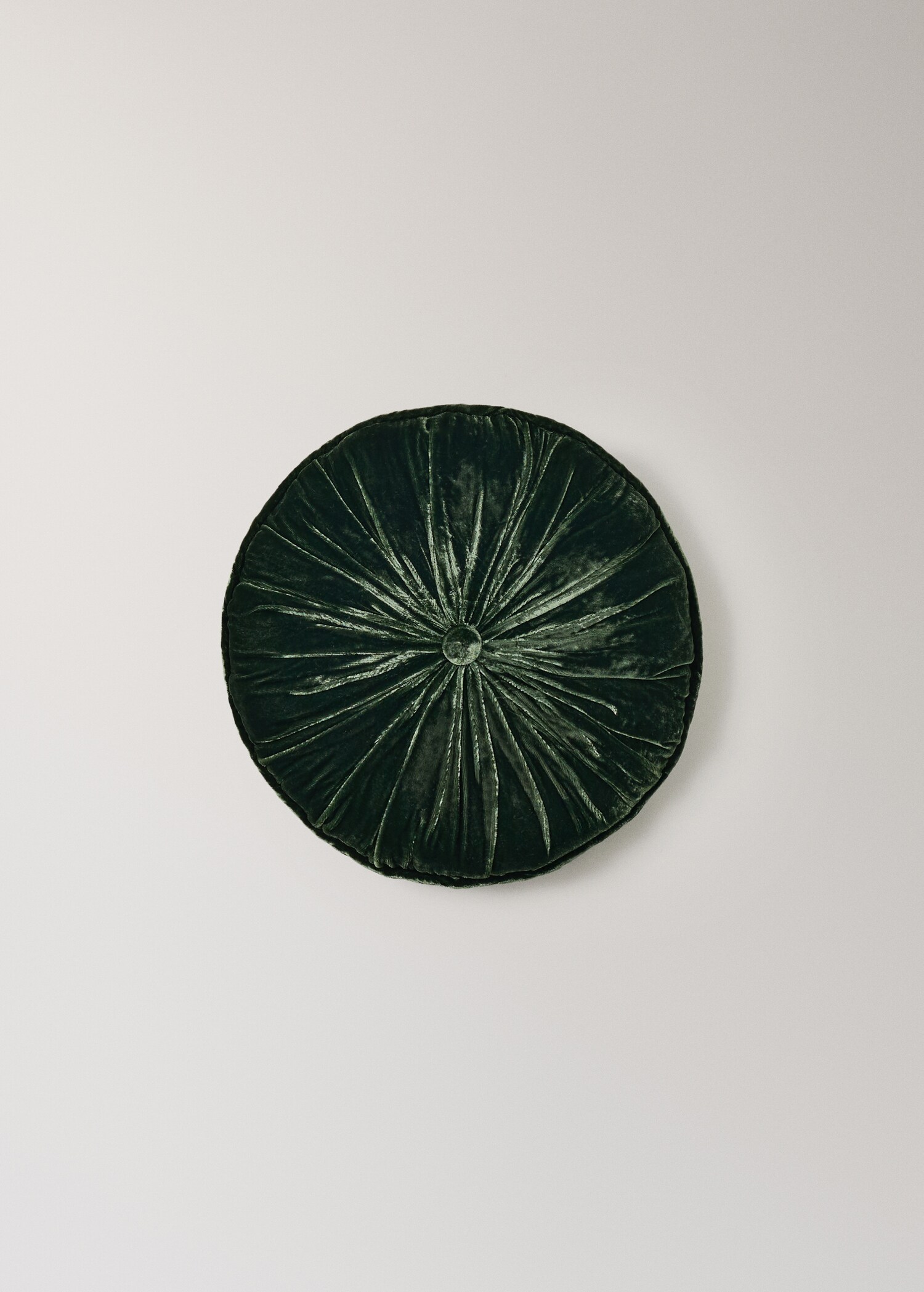 Round silk velvet cushion - Article without model